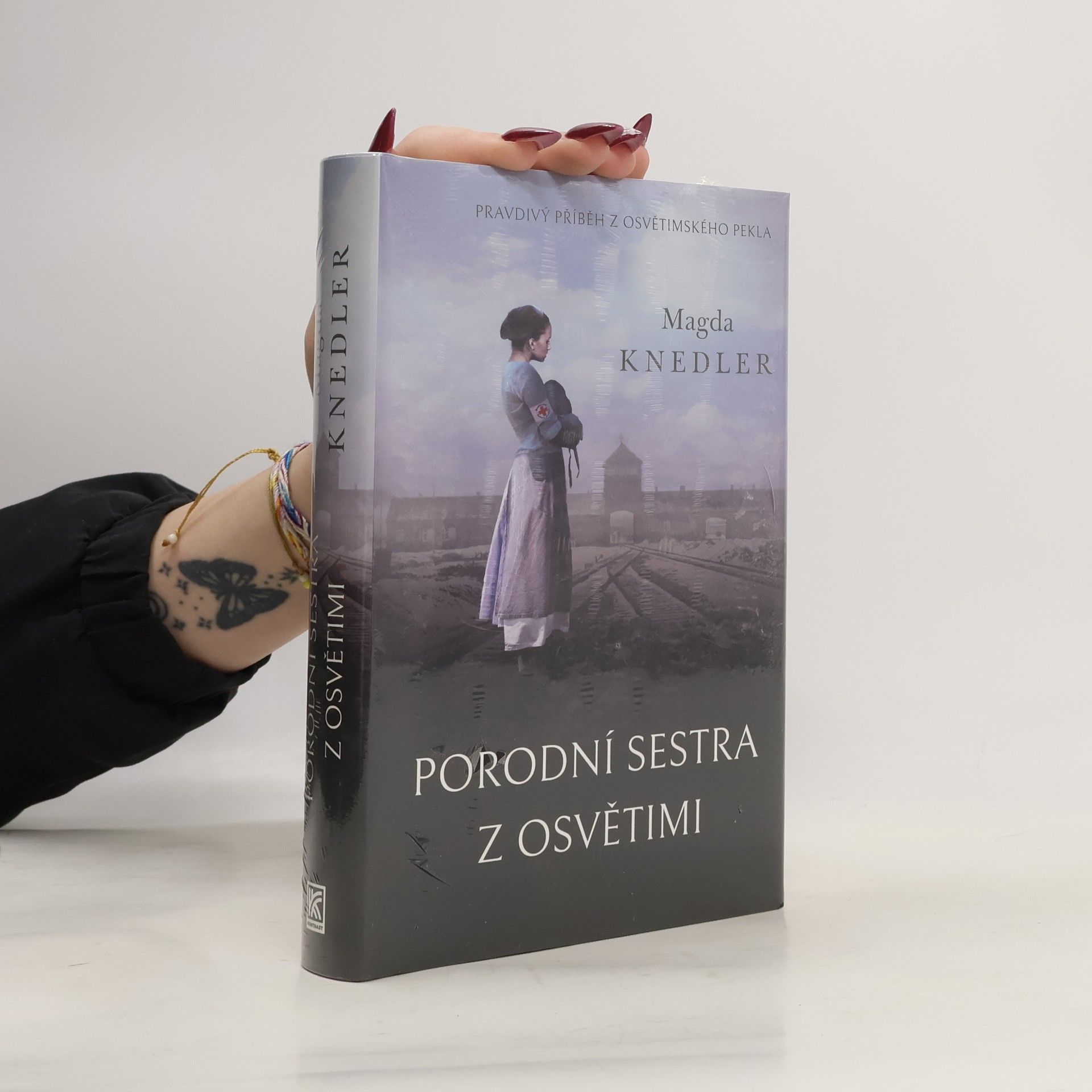 Magdalena Knedler Porodní sestra z Osvětimi