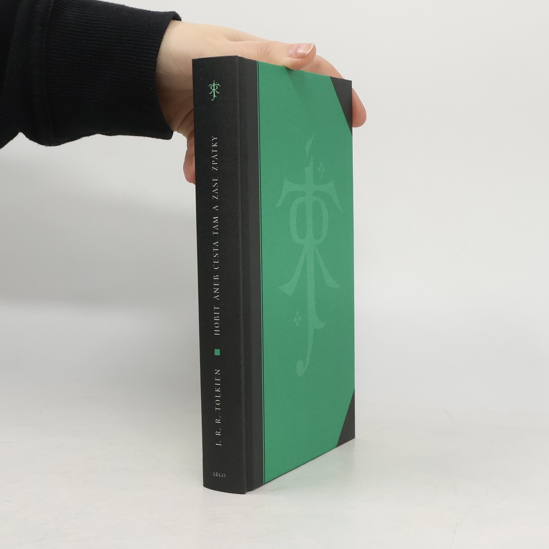 John Ronald Reuel Tolkien Hobit, aneb, Cesta tam a zase zpátky