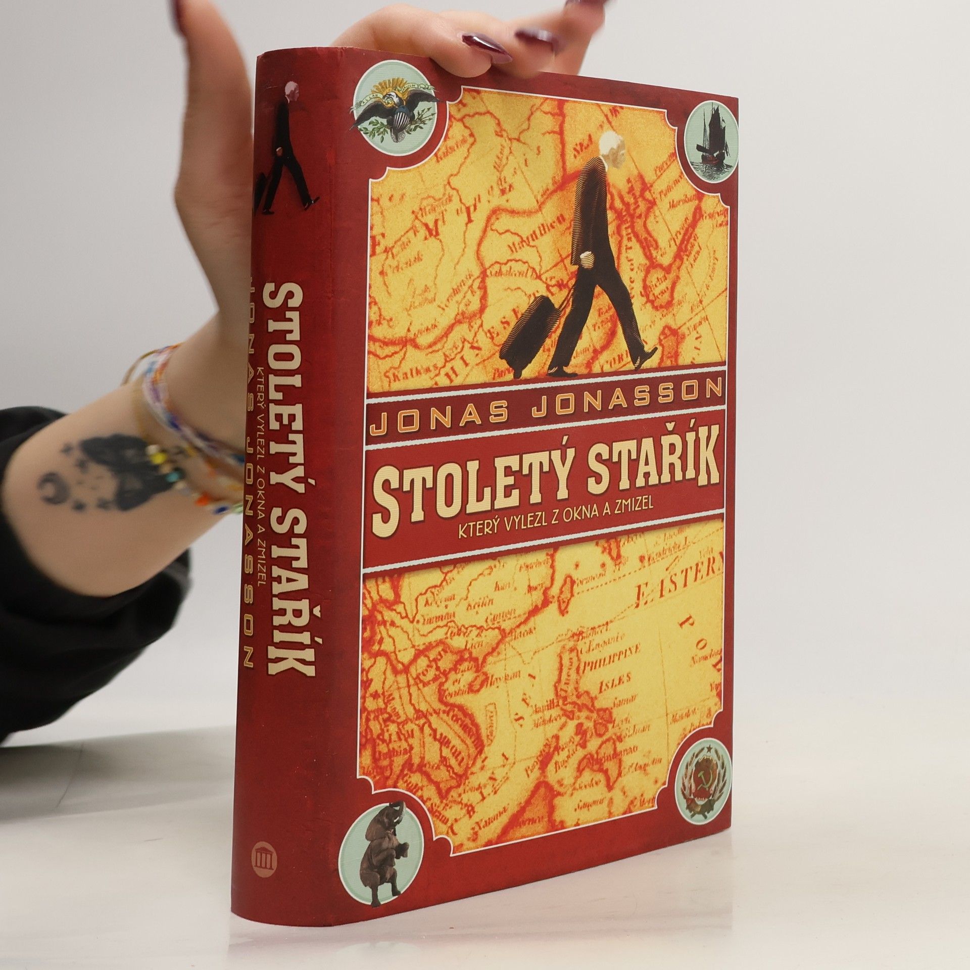 Jonas Jonasson Stoletý stařík, který vylezl z okna a zmizel