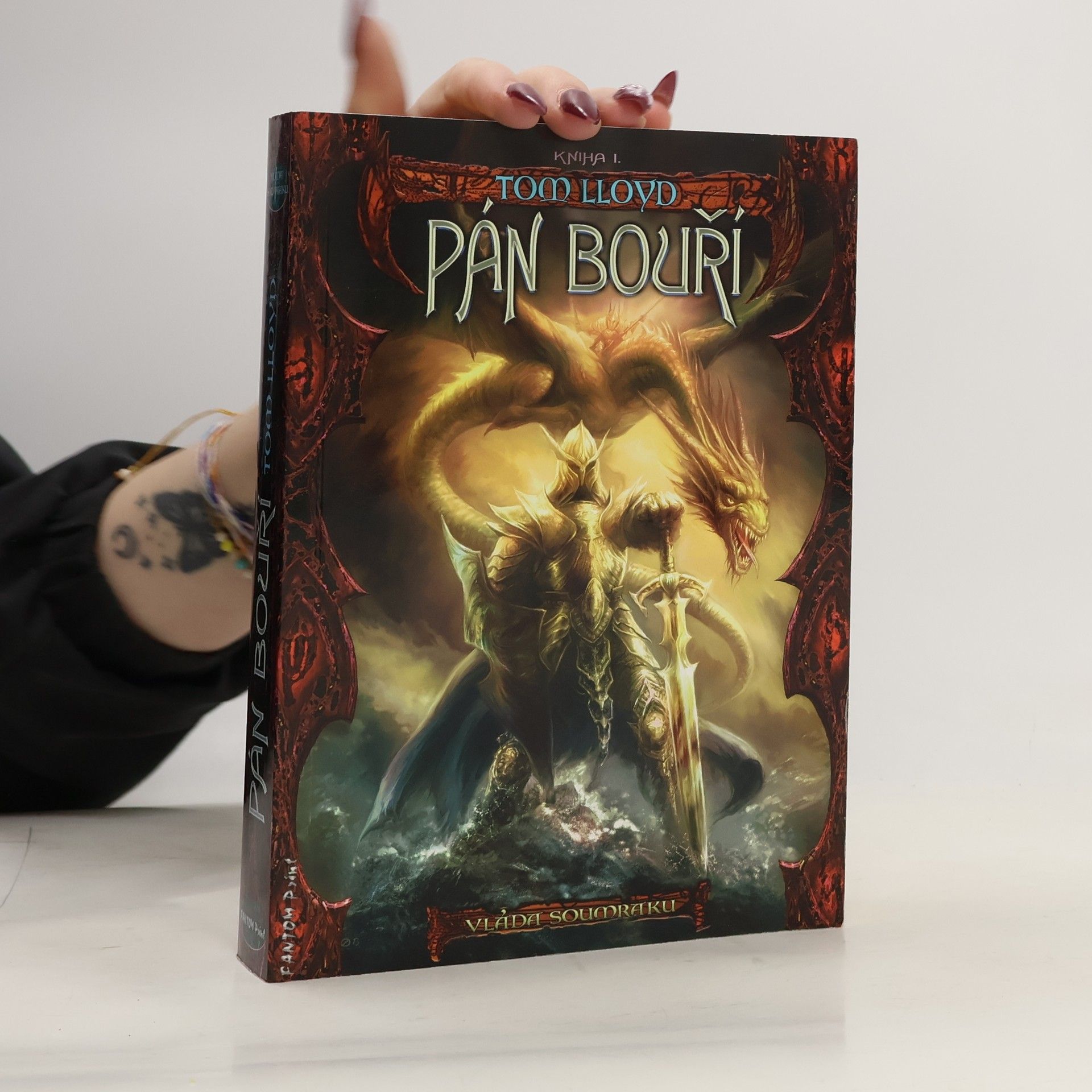 Tom Lloyd Vláda soumraku. Kniha I., Pán bouří