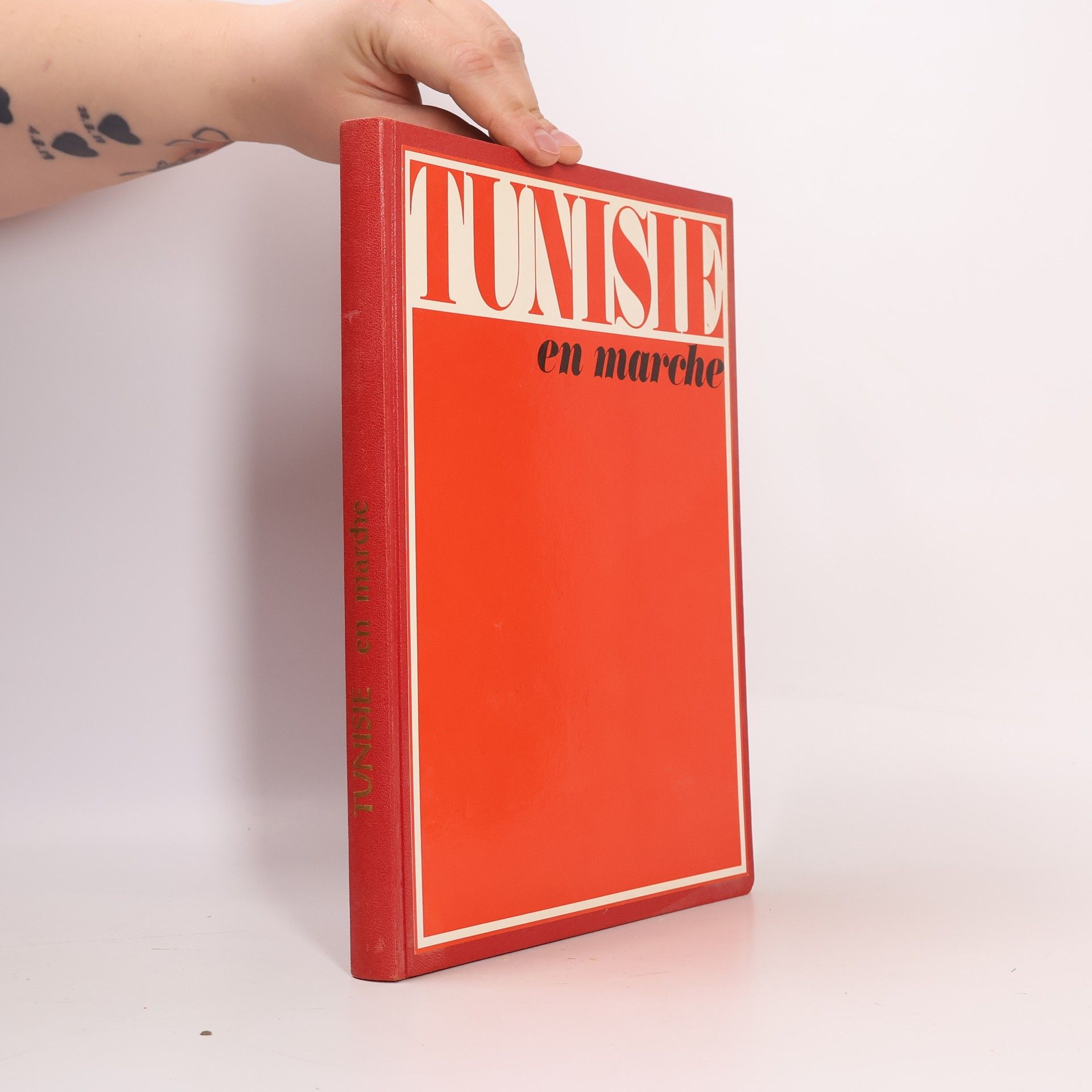 AA.VV. Tuinisie en marche