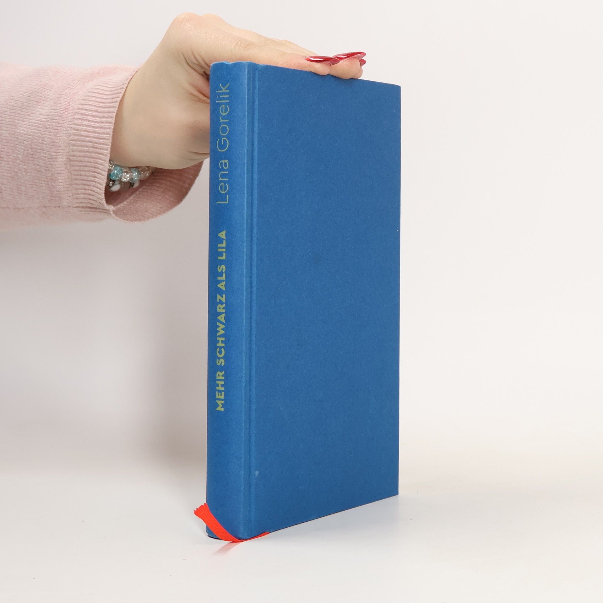 Lena Gorelik Mehr Schwarz als Lila