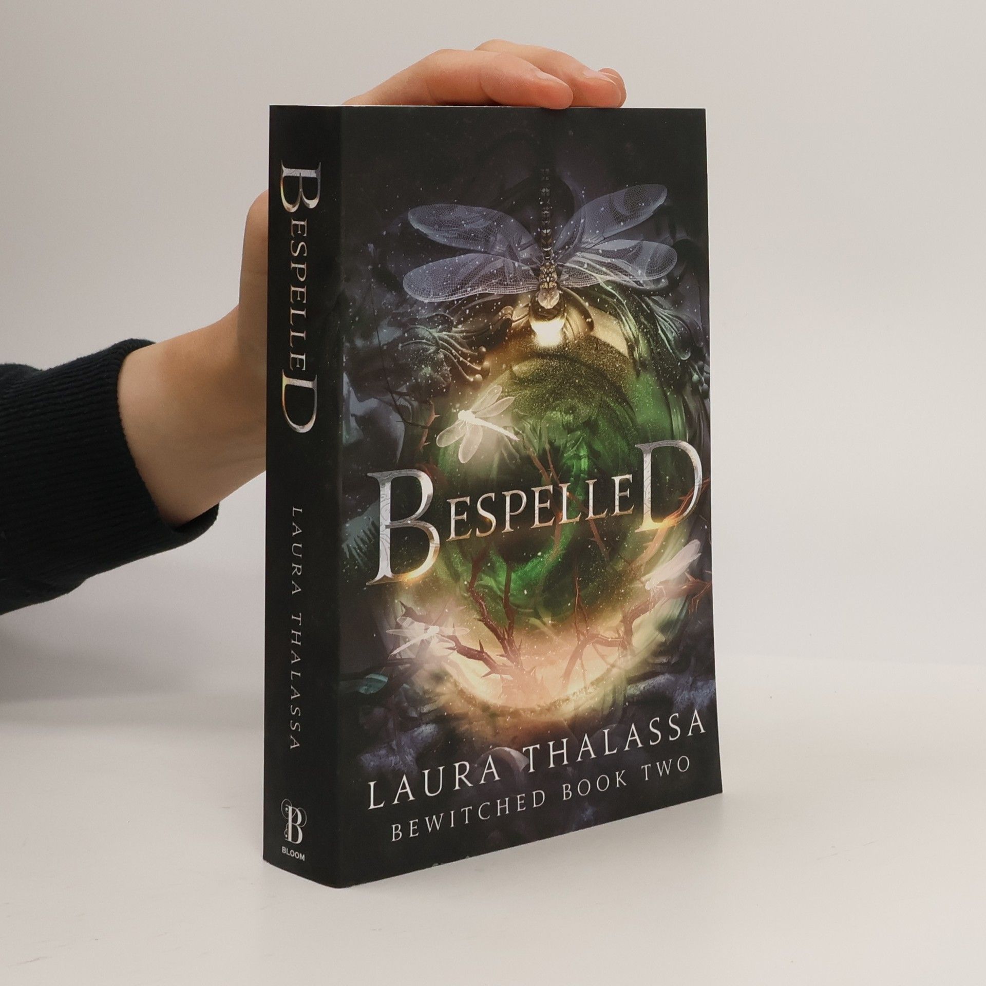 Laura Thalassa Bespelled