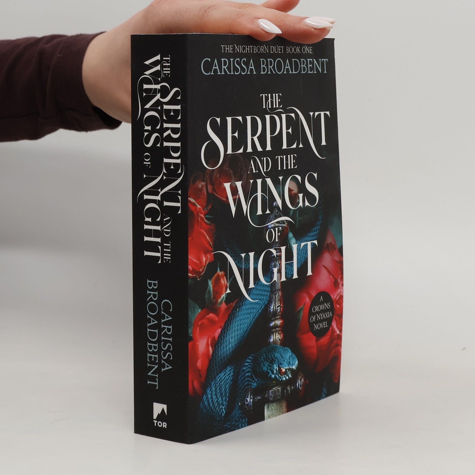 Carissa Broadbent The Serpent and the Wings of Night