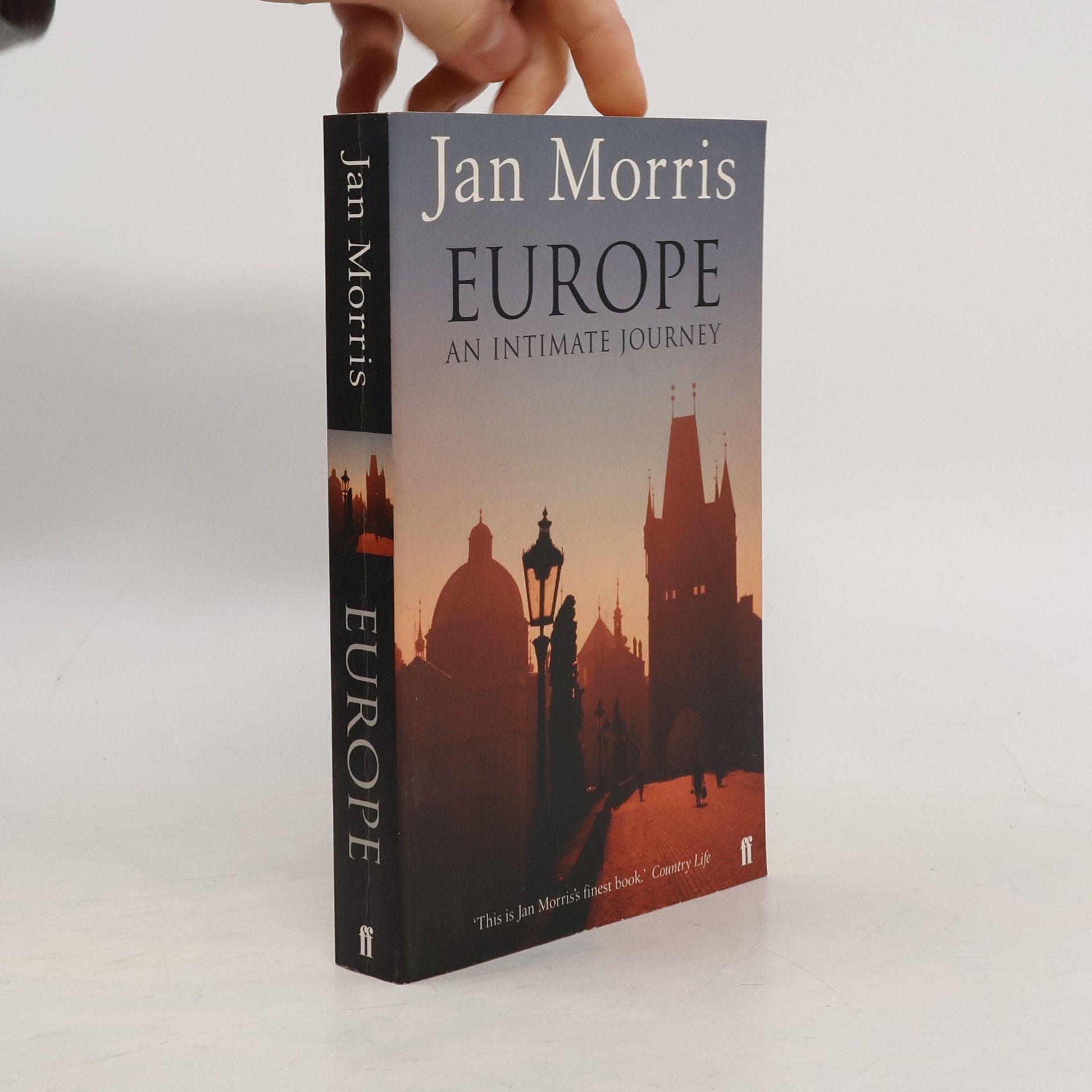 Jan Morris Europe : an intimate journey