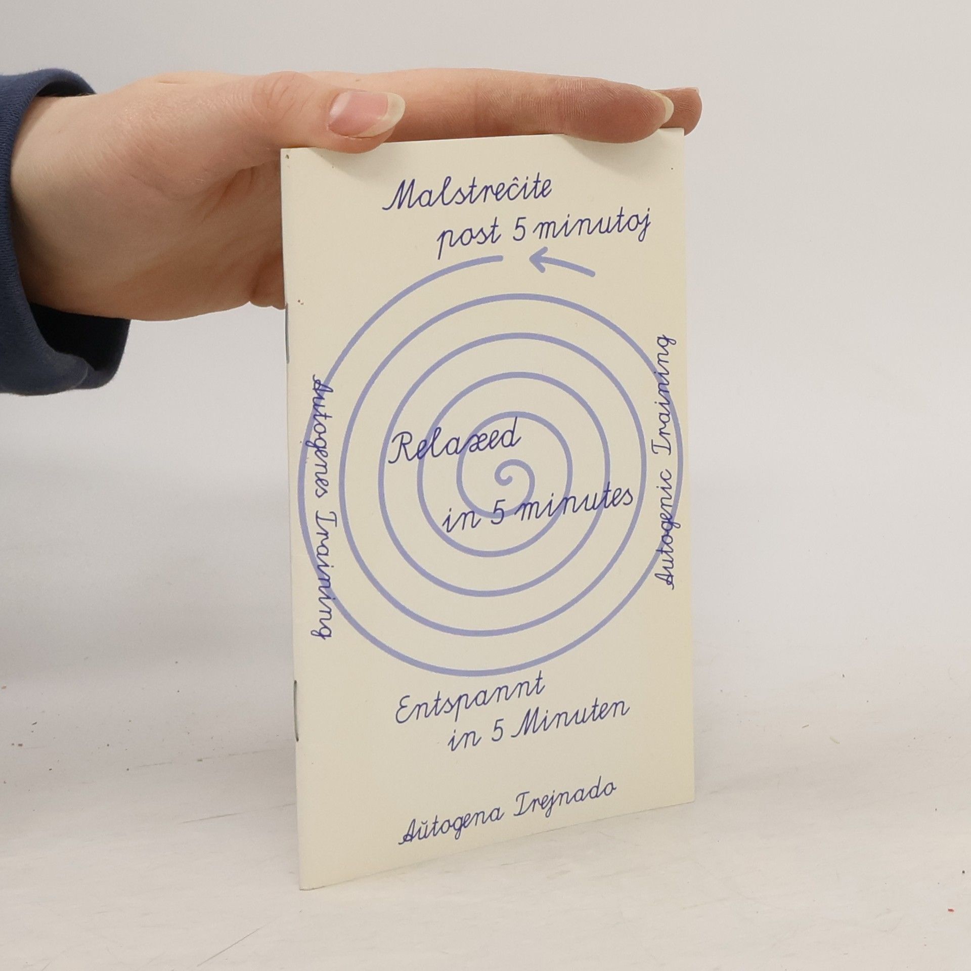 Anita Dröge Malstreĉite post 5 minutoj