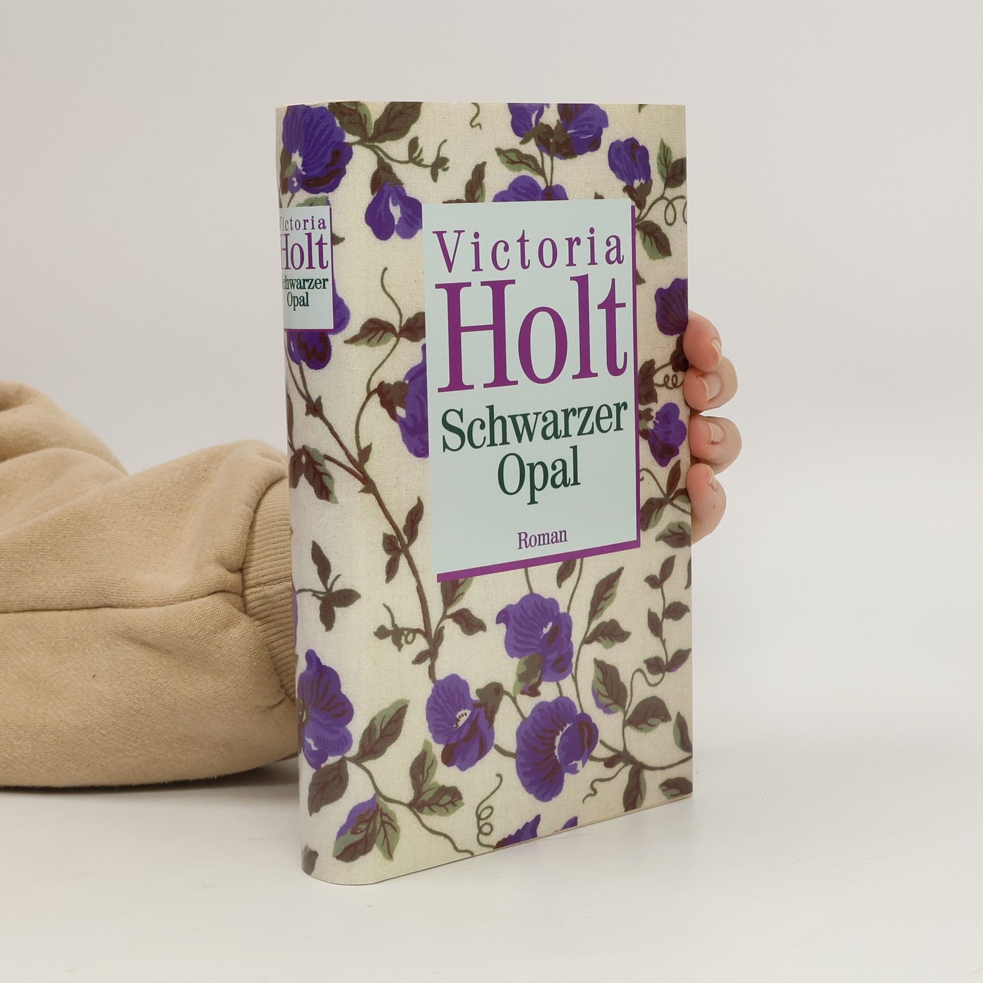 Eleanor Burford Schwarzer Opal