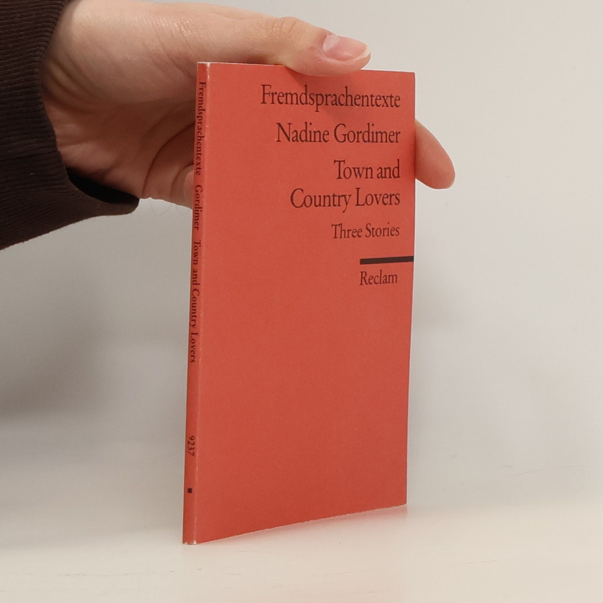 Nadine Gordimer Town and Country Lovers. Three Stories. Text in Englisch