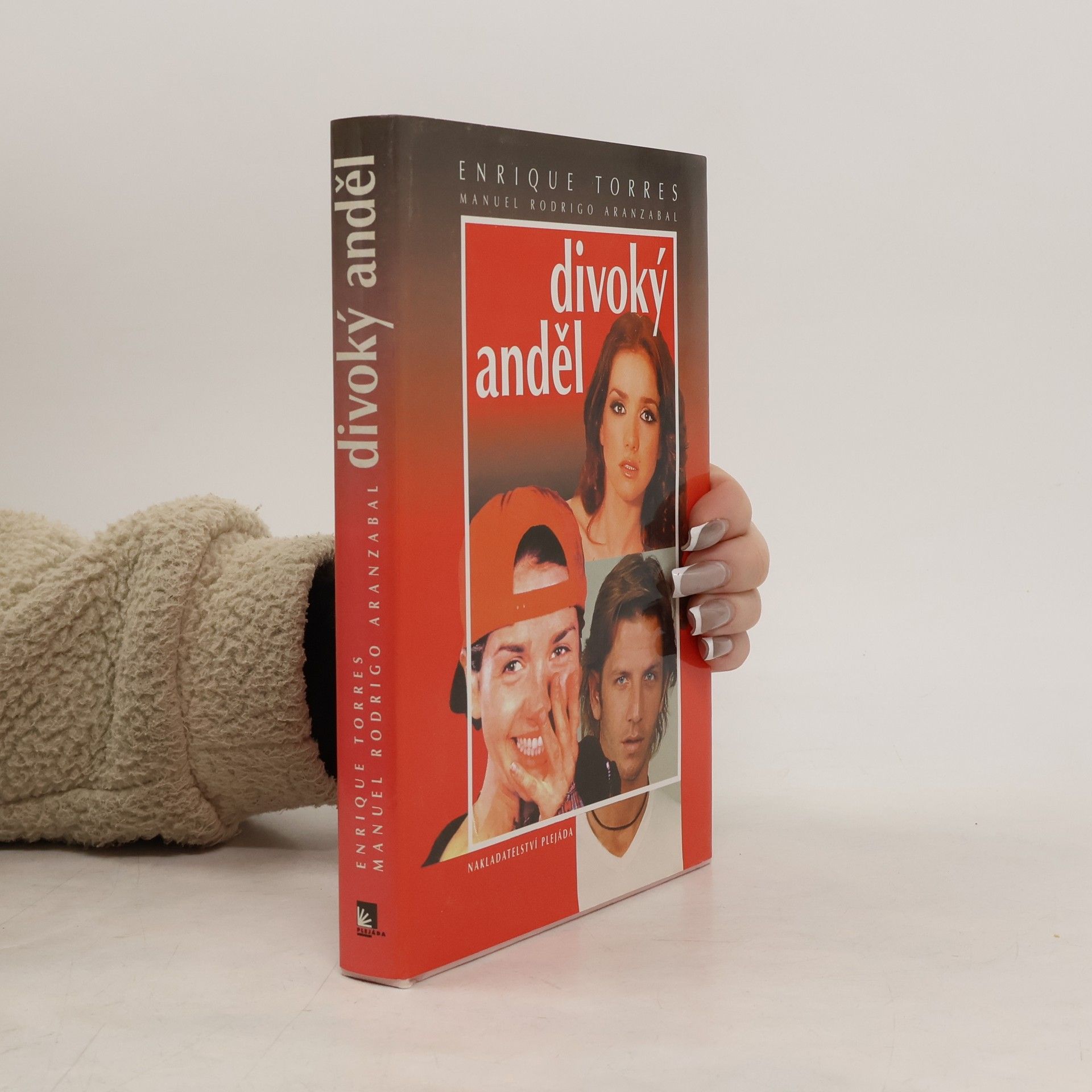 Enrique Torres Divoký anděl : kapitoly ze života Milagros