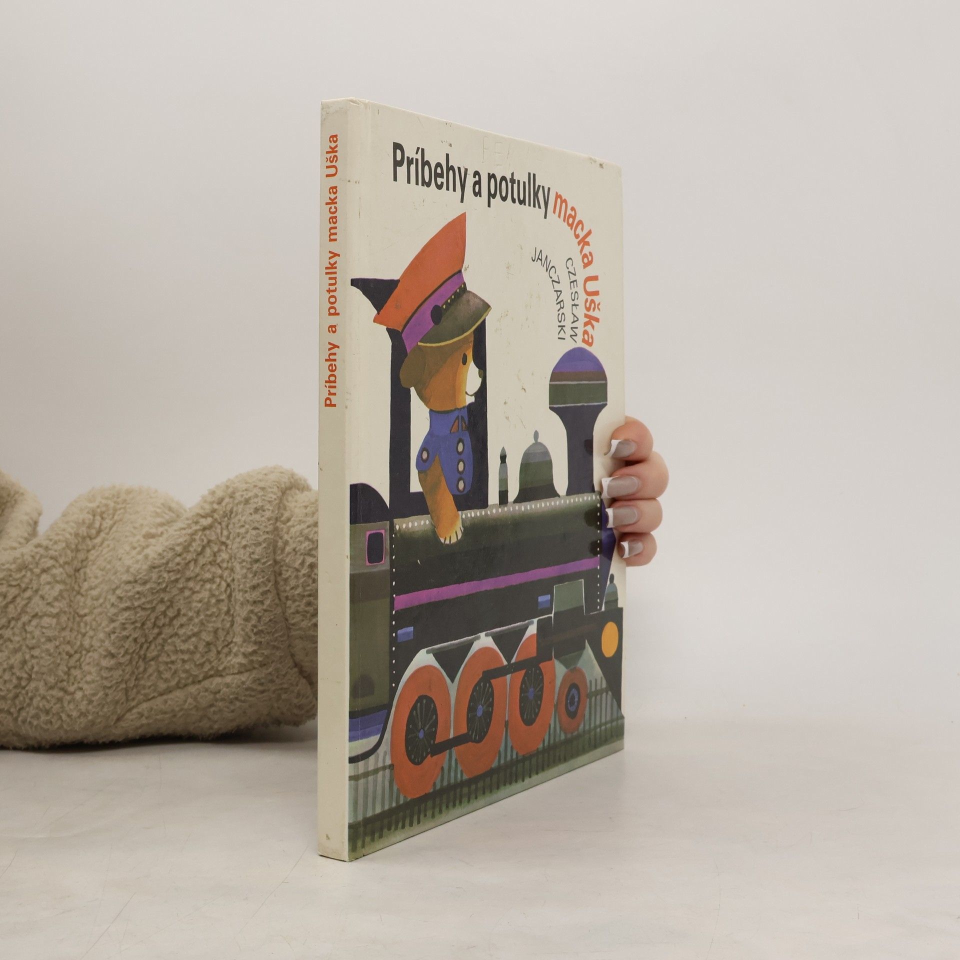 Czeslaw Janczarski Príbehy a potulky macka Uška