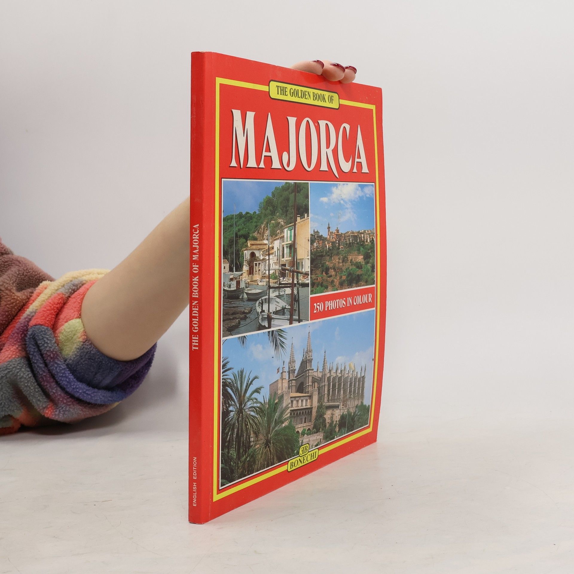 Giovanna Magi Golden Book of Mallorca - English Edition