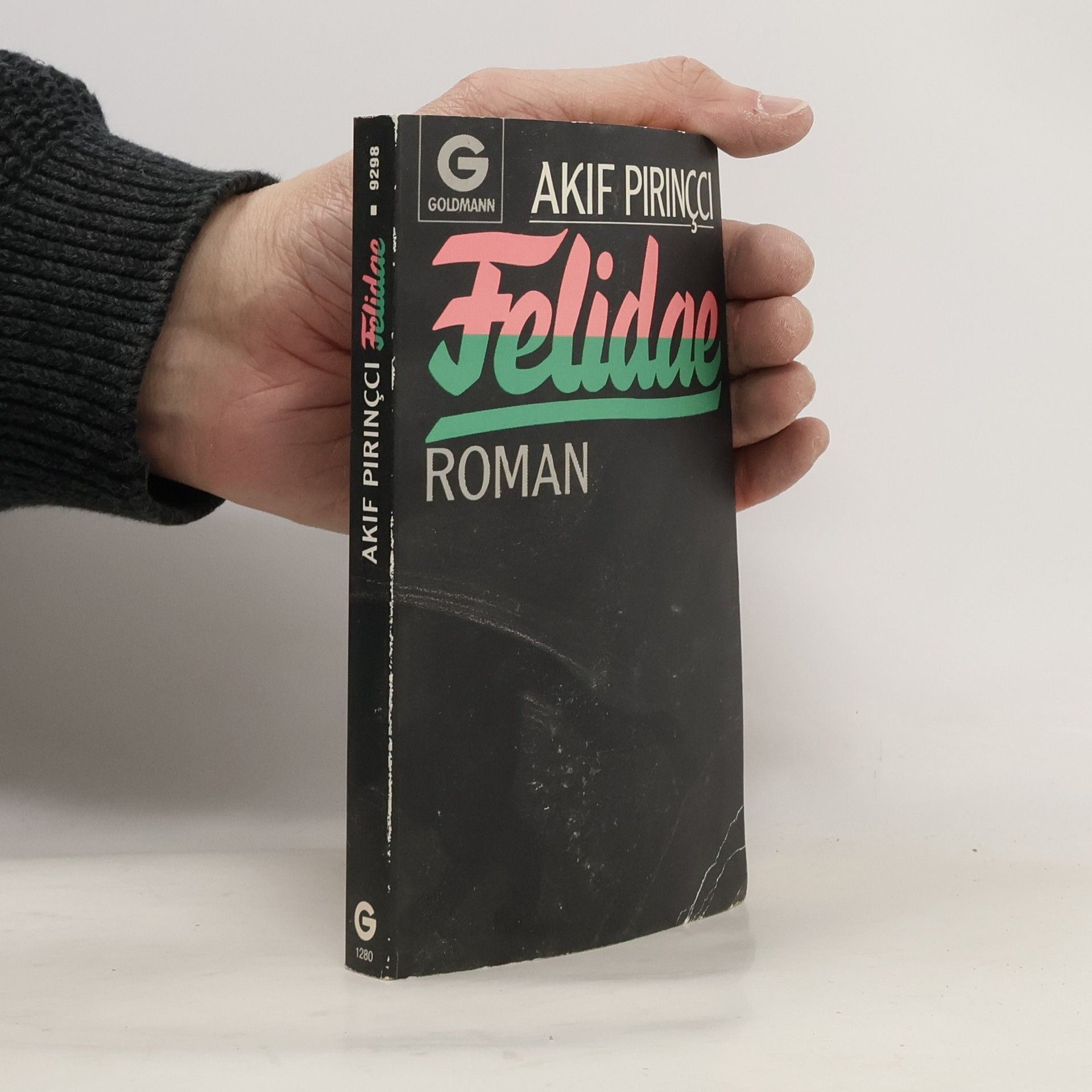 Akif Pirinçci Felidae