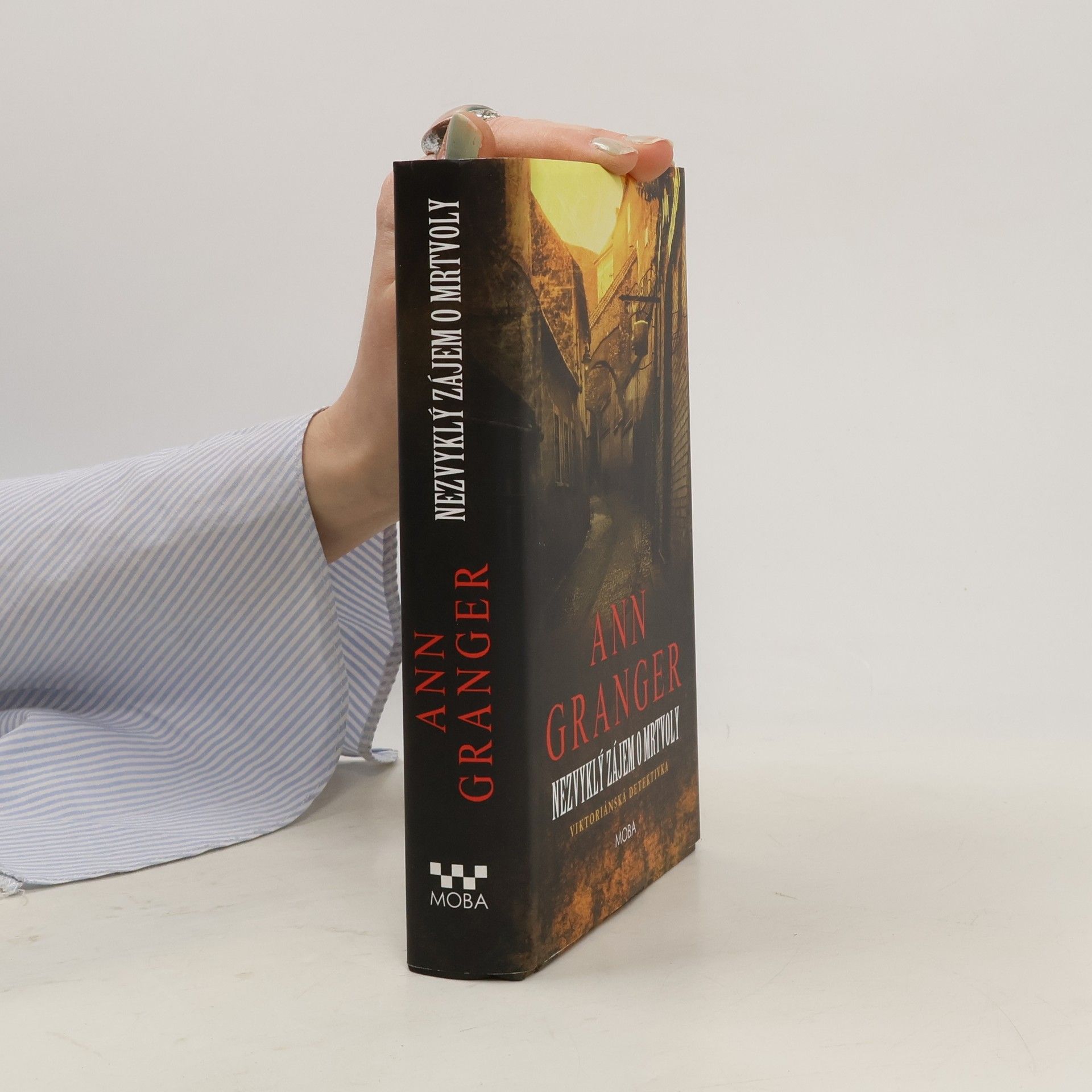 Ann Granger Nezvyklý zájem o mrtvoly