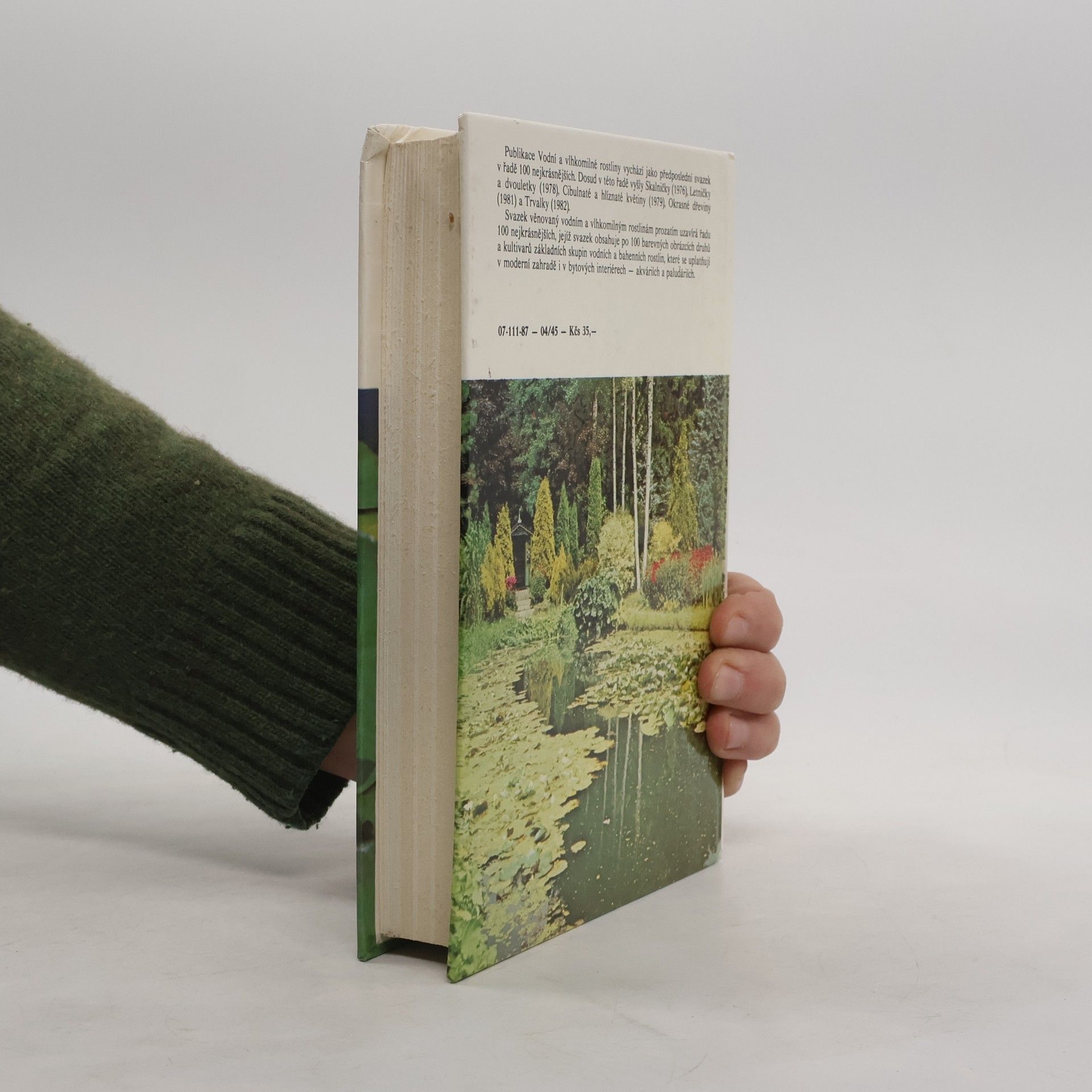 Vodní a vlhkomilné rostliny