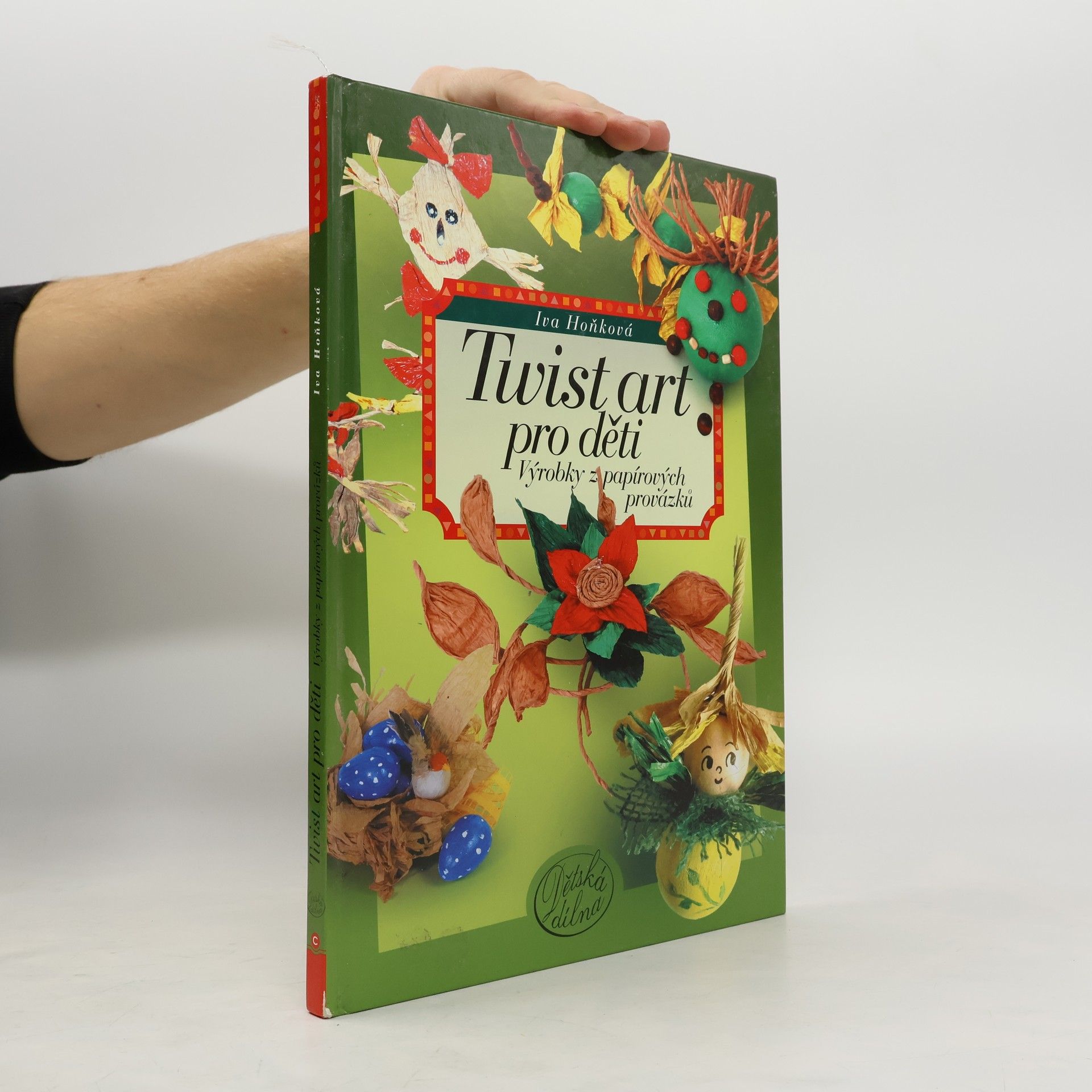 Iva Hoňková Twist art pro děti - Výrobky z papírových provázků