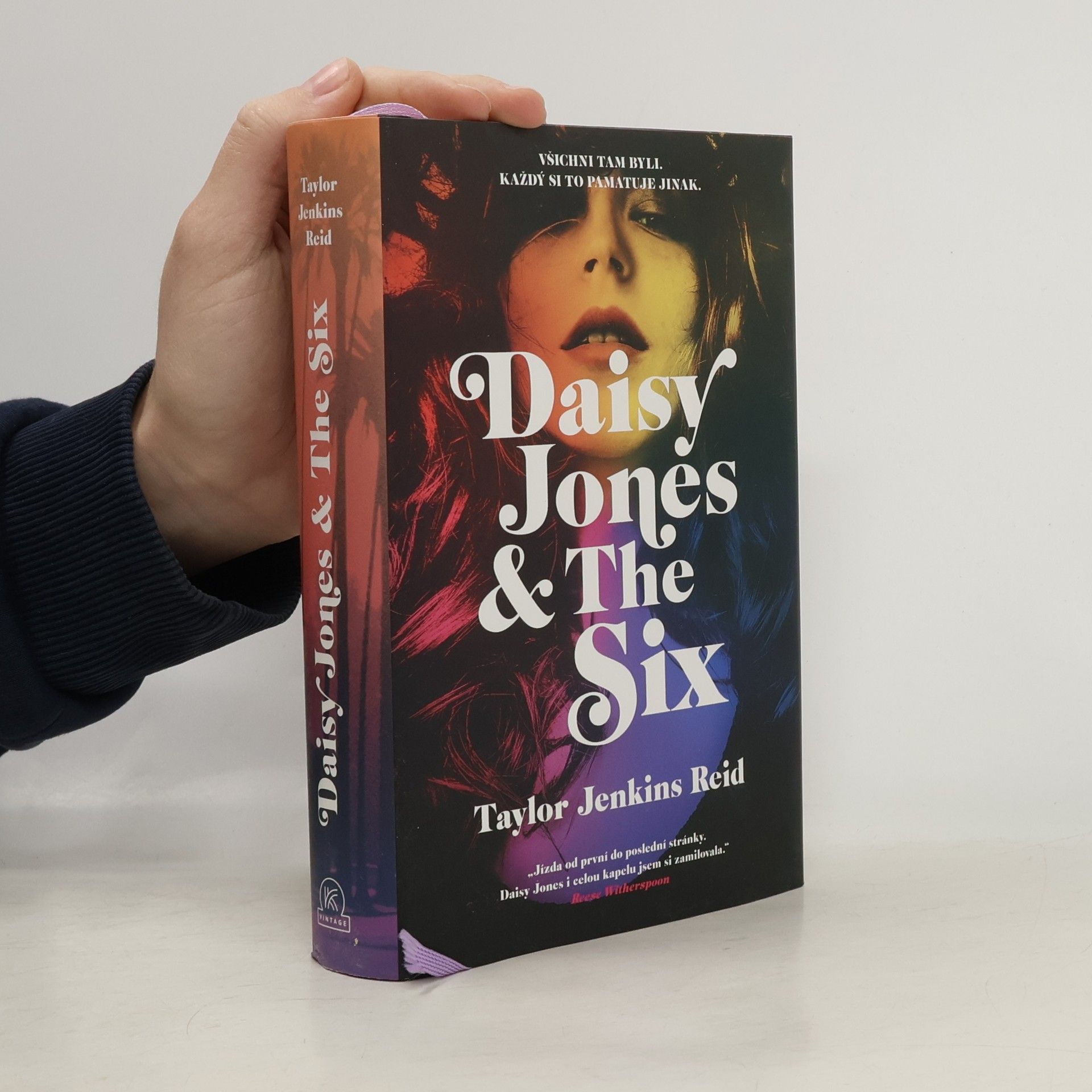 Taylor Jenkins Reid Daisy Jones & The Six