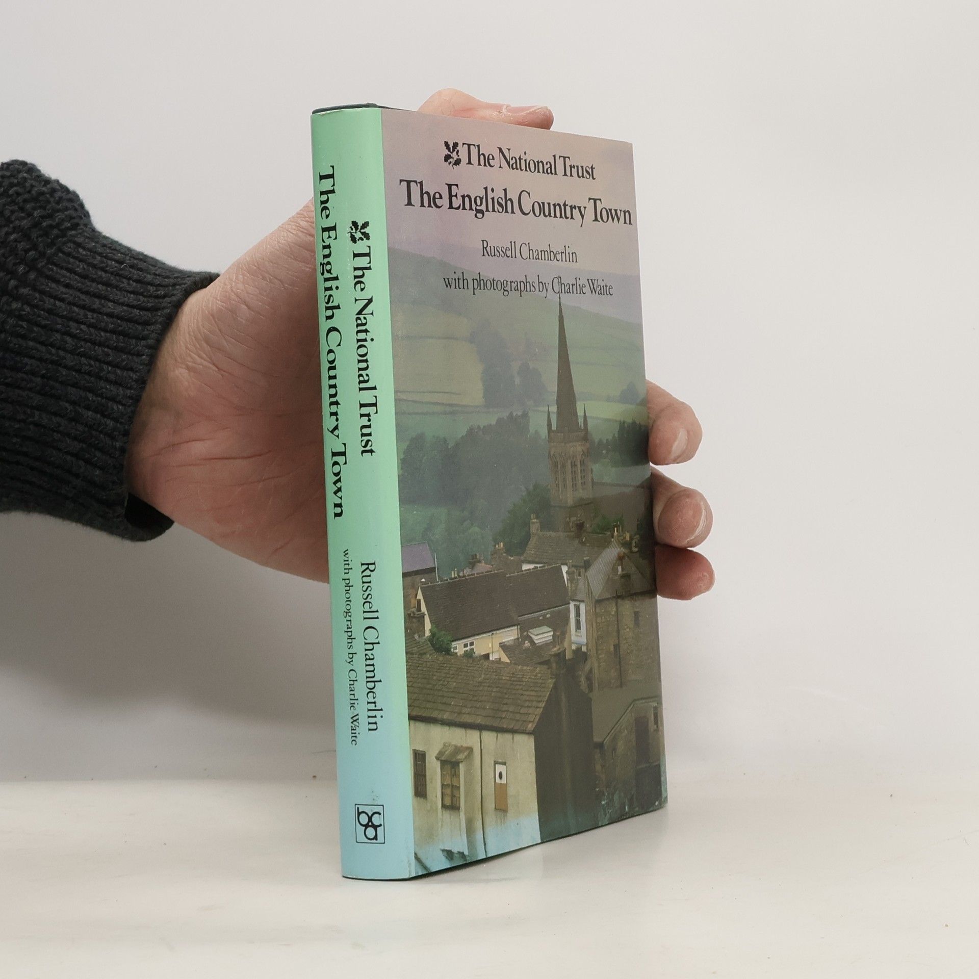 Russell Chamberlin The English Country Town