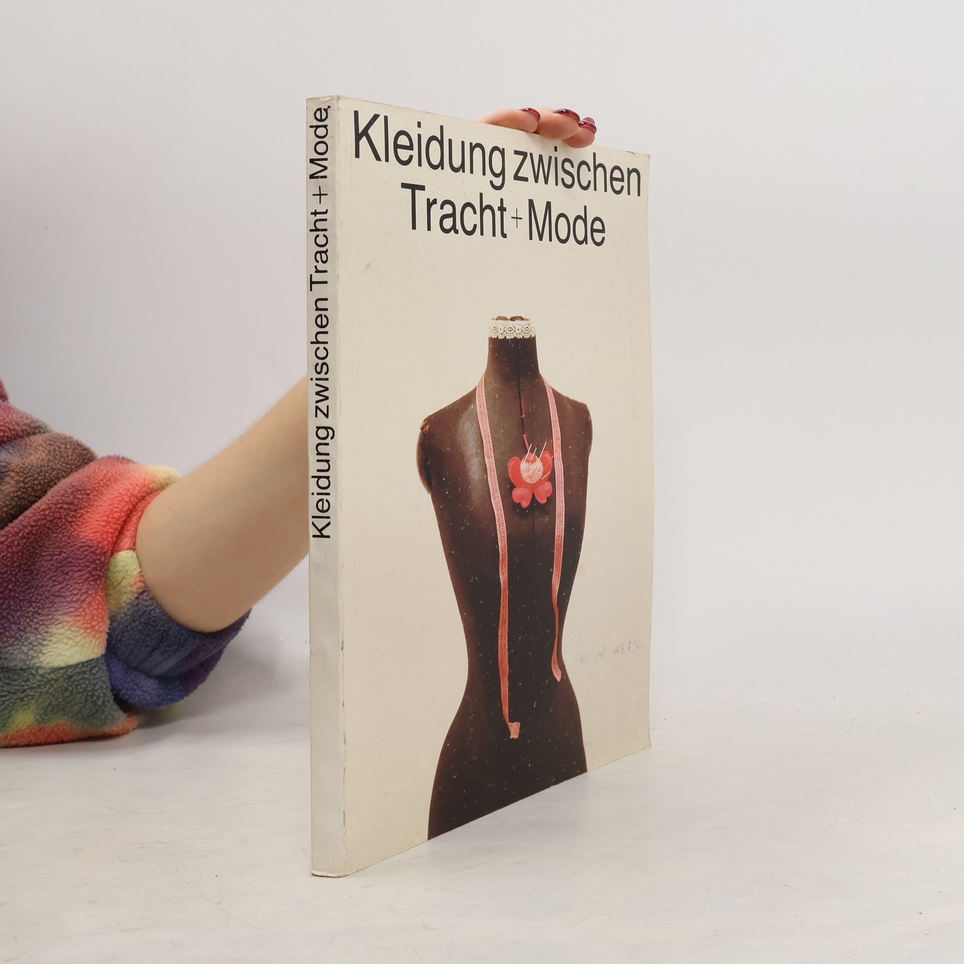 Autorenkollektiv Kleidung zwischen Tracht + Mode