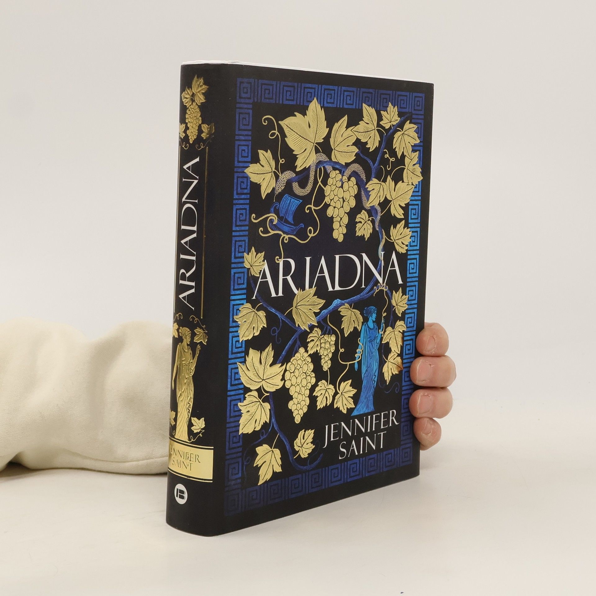 Jennifer Saint Ariadna