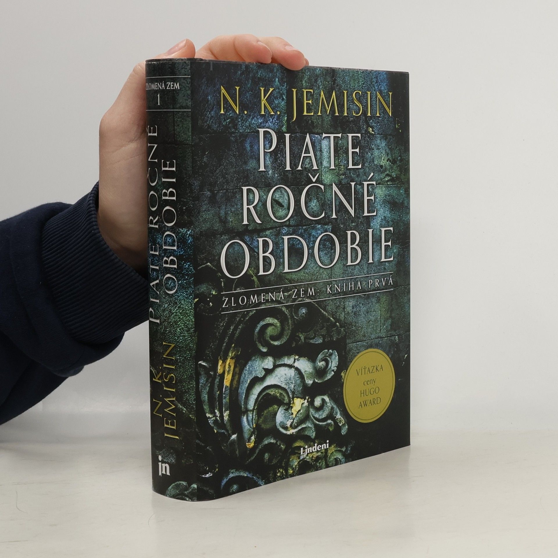 N. K. Jemisin Zlomená zem 1. Piate ročné obdobie