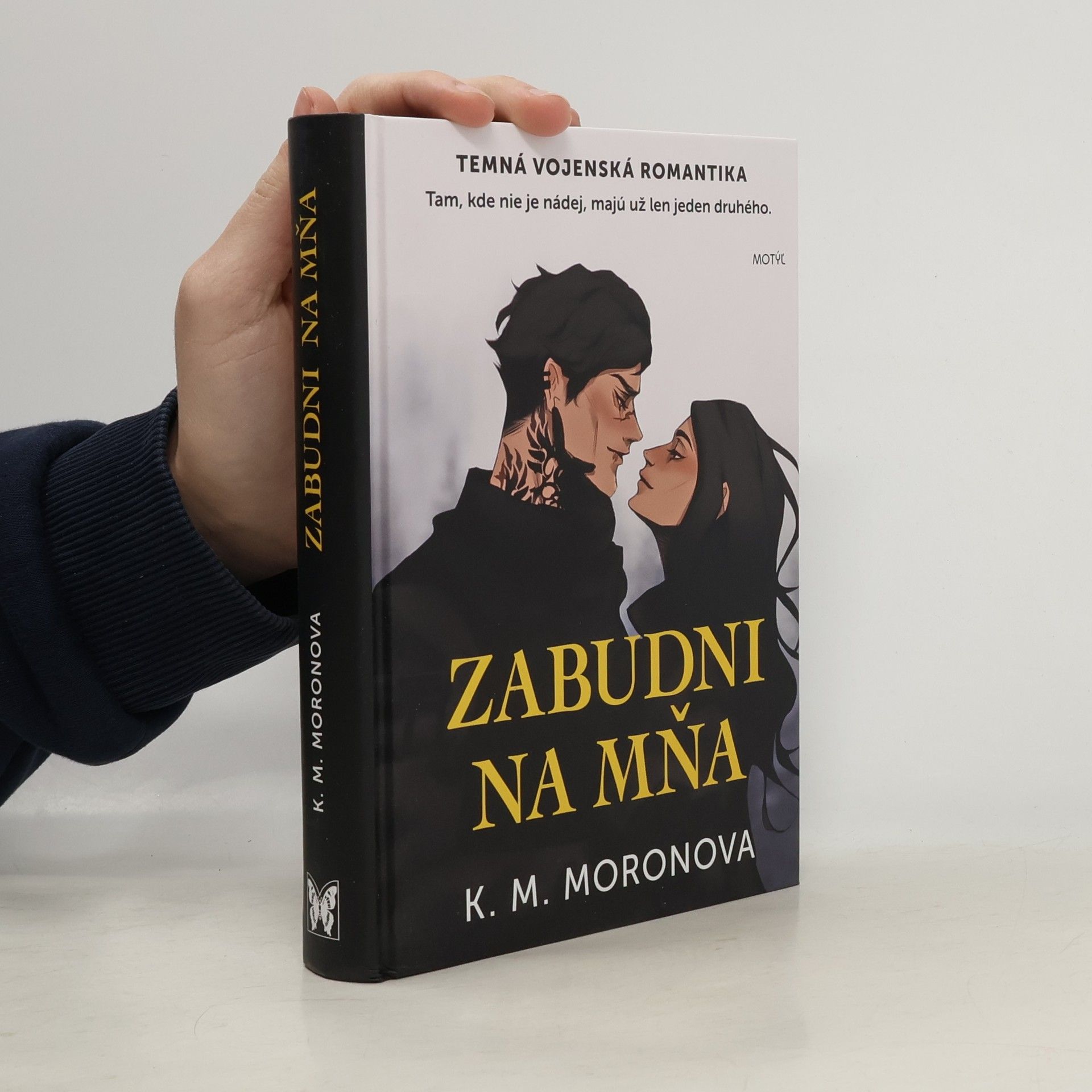 K M Moronova Zabudni na mňa