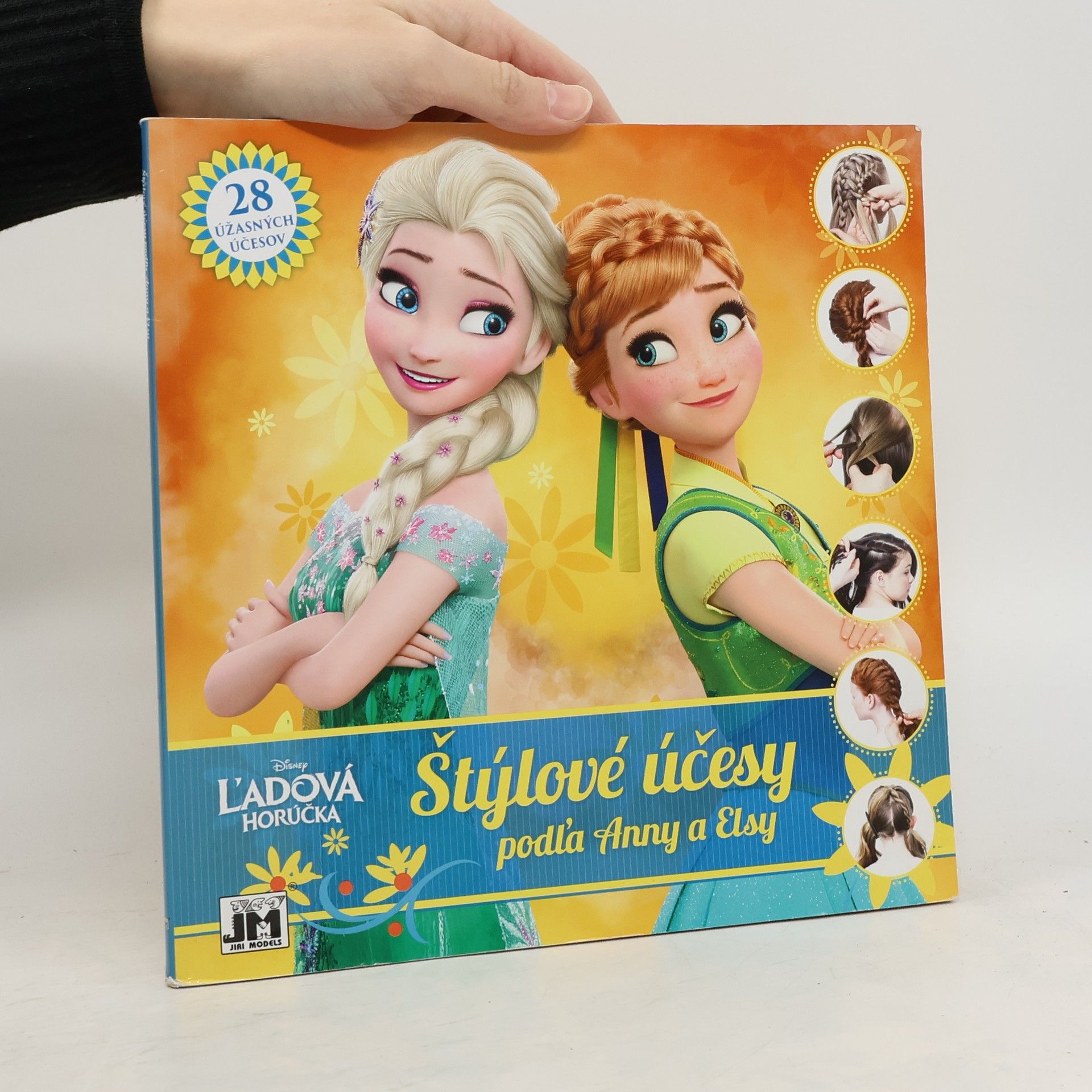 Theodora Mjoll Skuladottir Jack Štýlové účesy podĺa Anny a Elsy