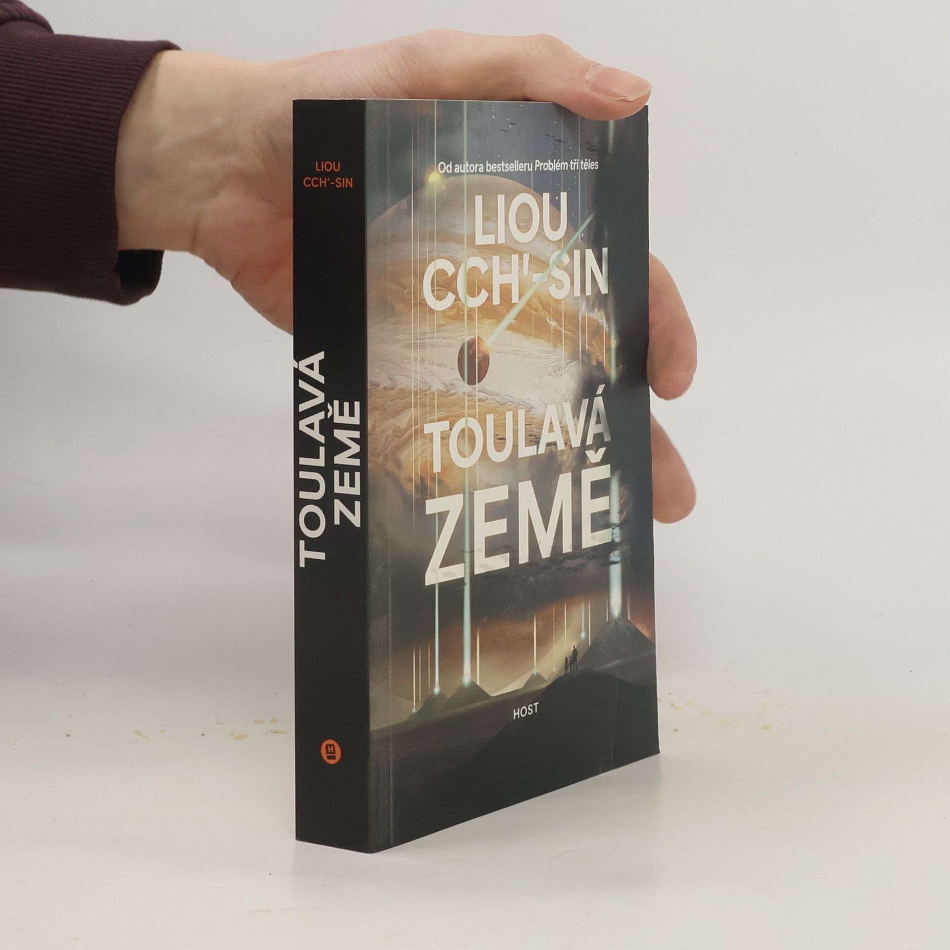 Cixin Liu Toulavá Země