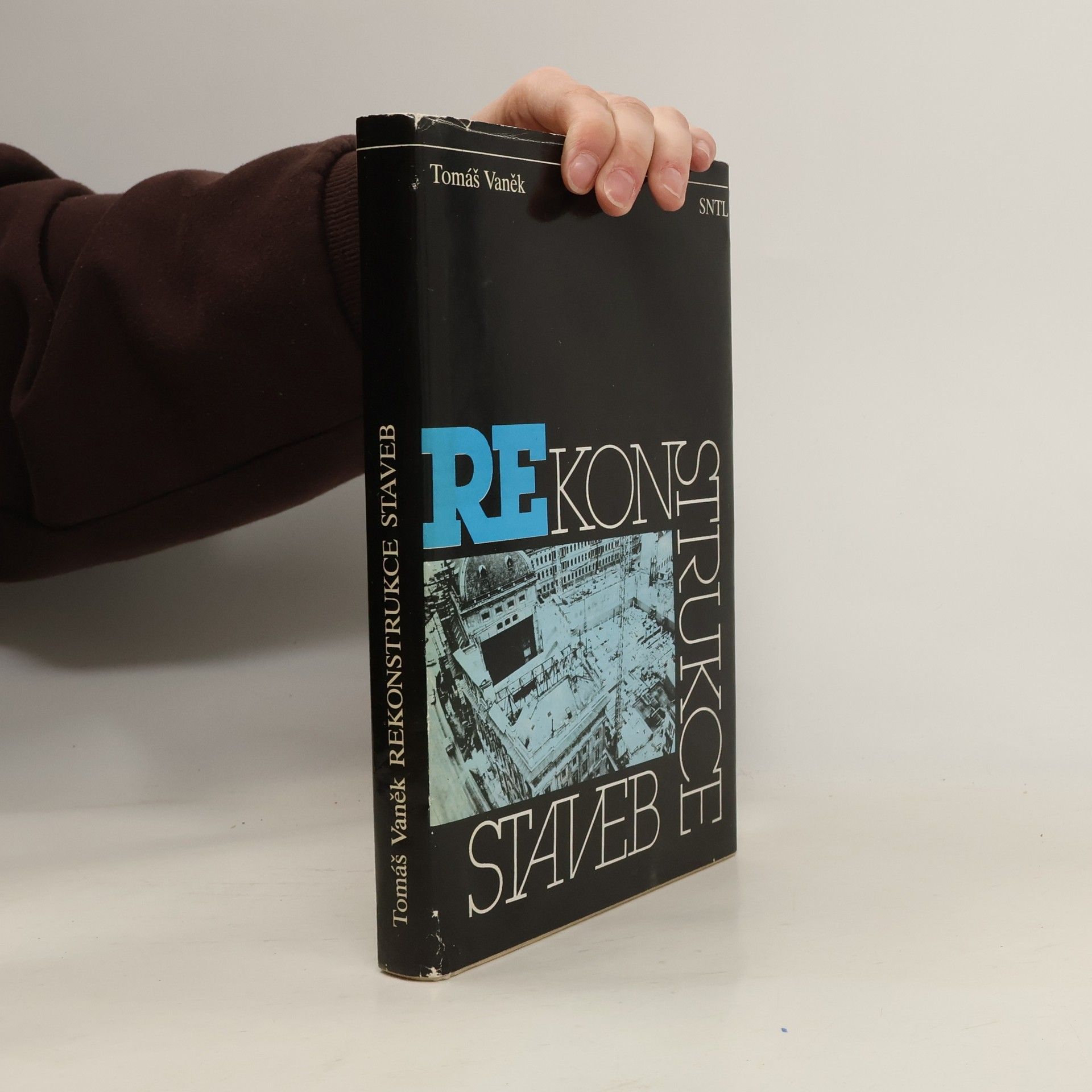 Tomáš Vaněk Rekonstrukce staveb