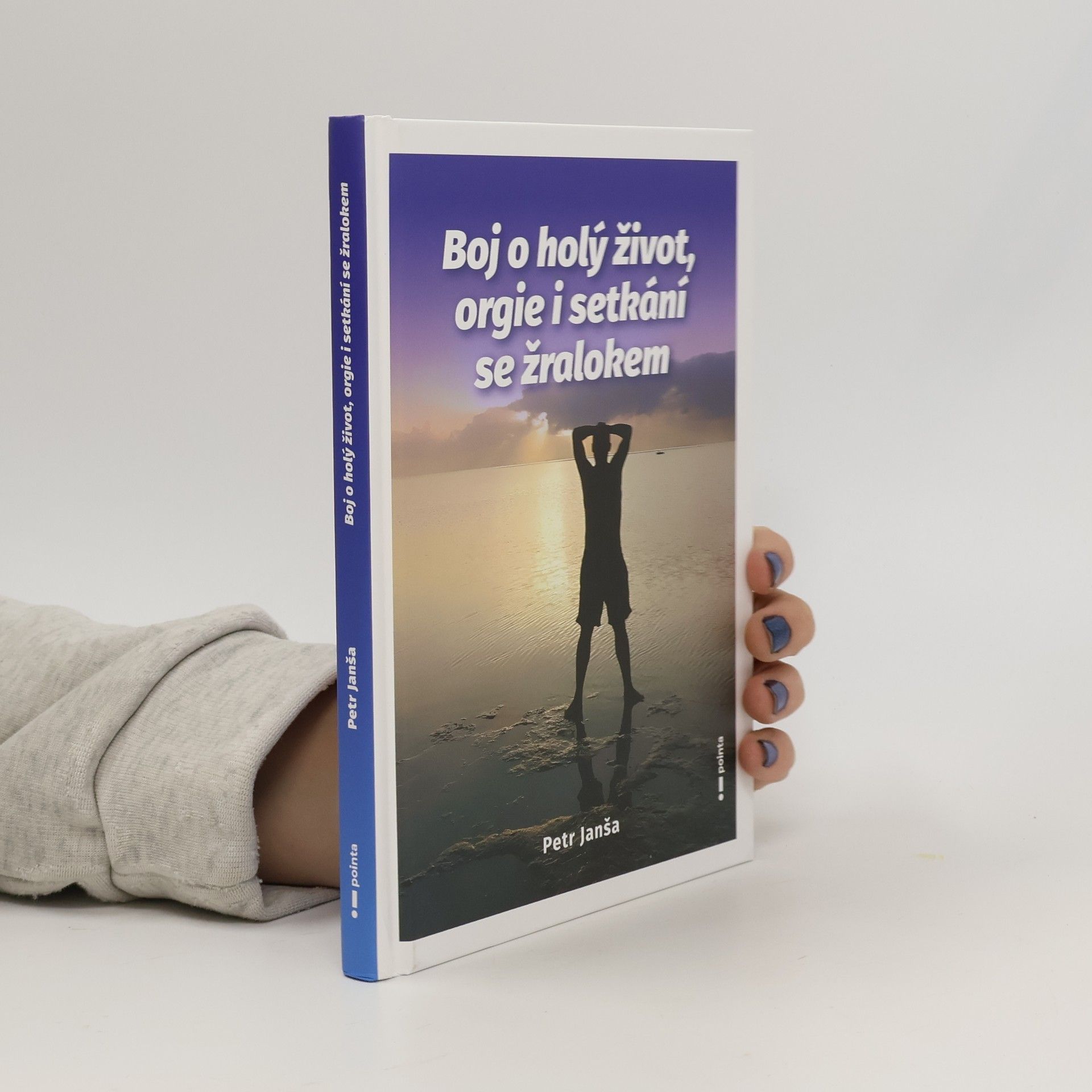 Boj o holý život, orgie i setkání se žralokem