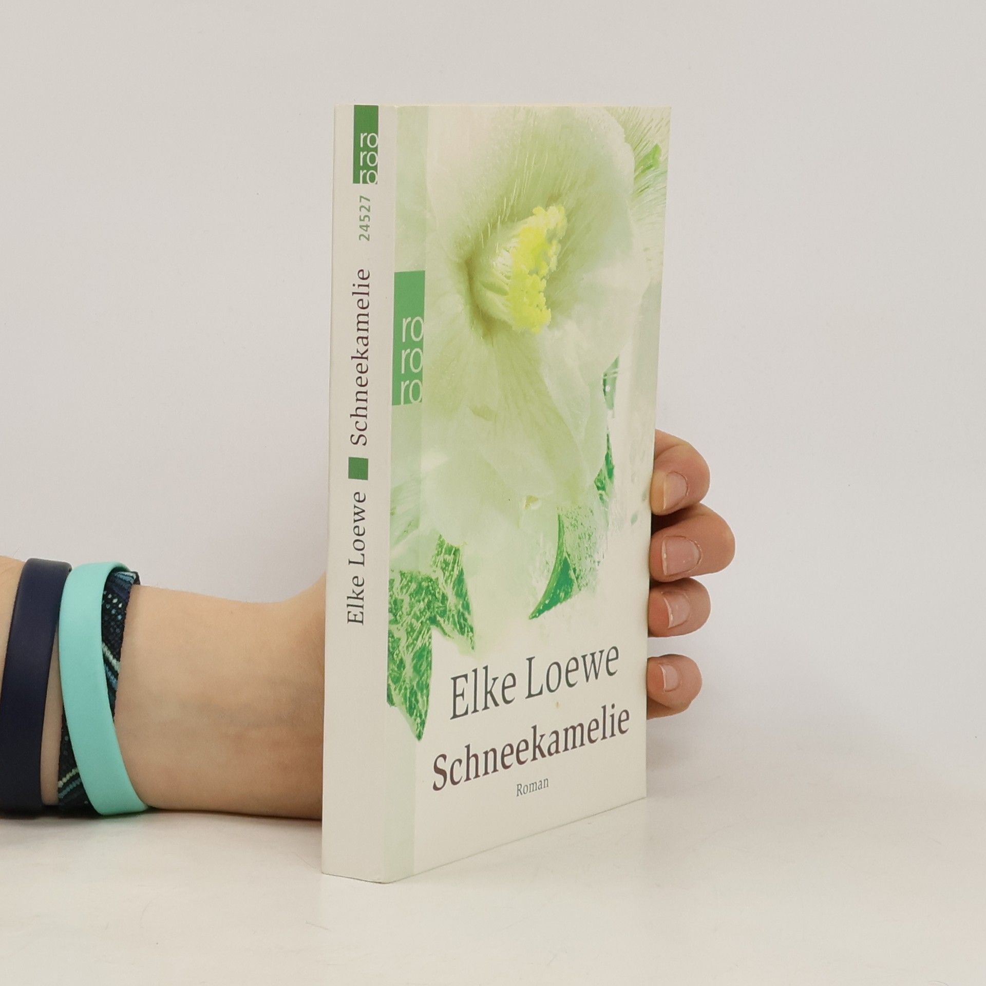 Elke Loewe Schneekamelie