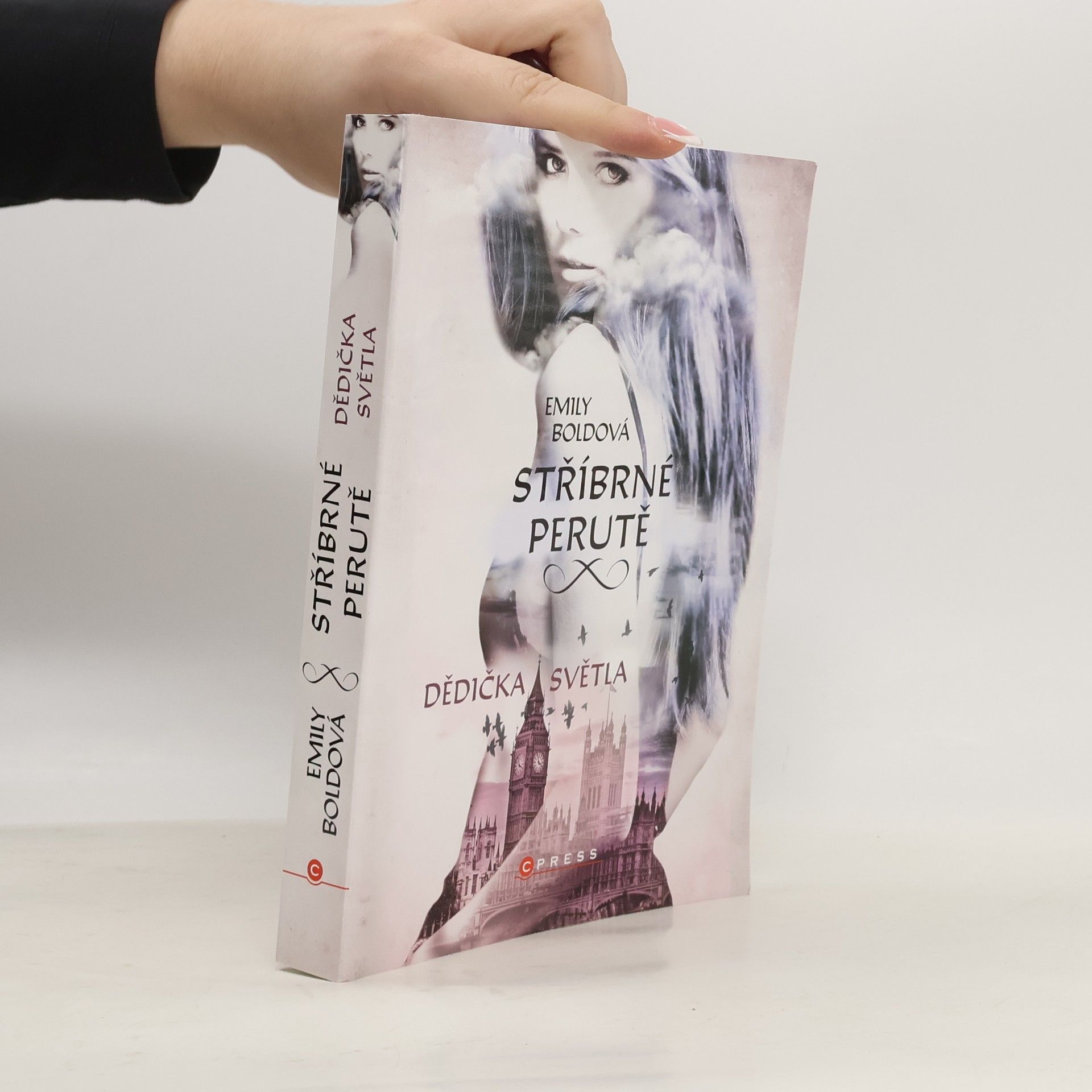 Emily Bold Dědička světla