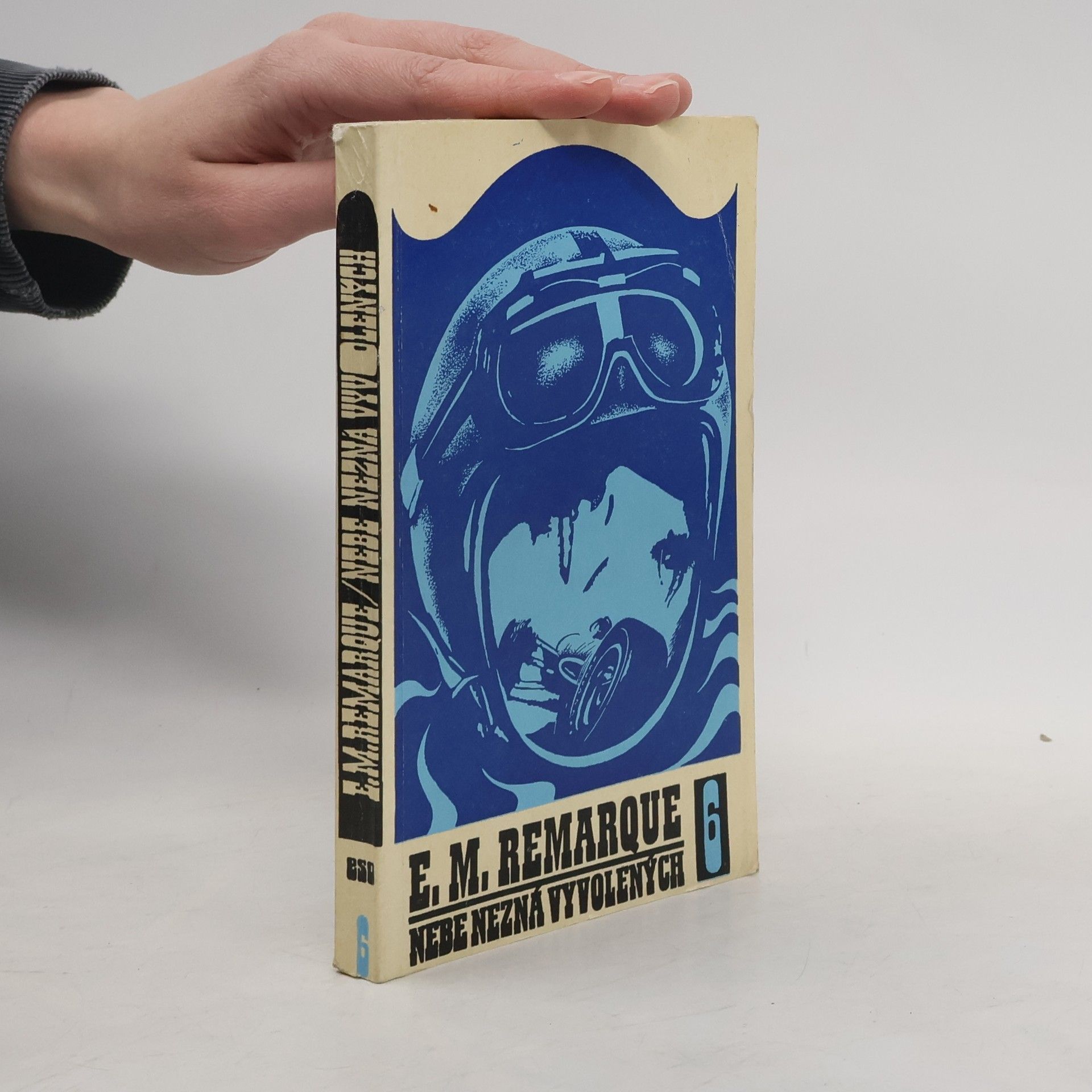 Erich Maria Remarque Nebe nezná vyvolených