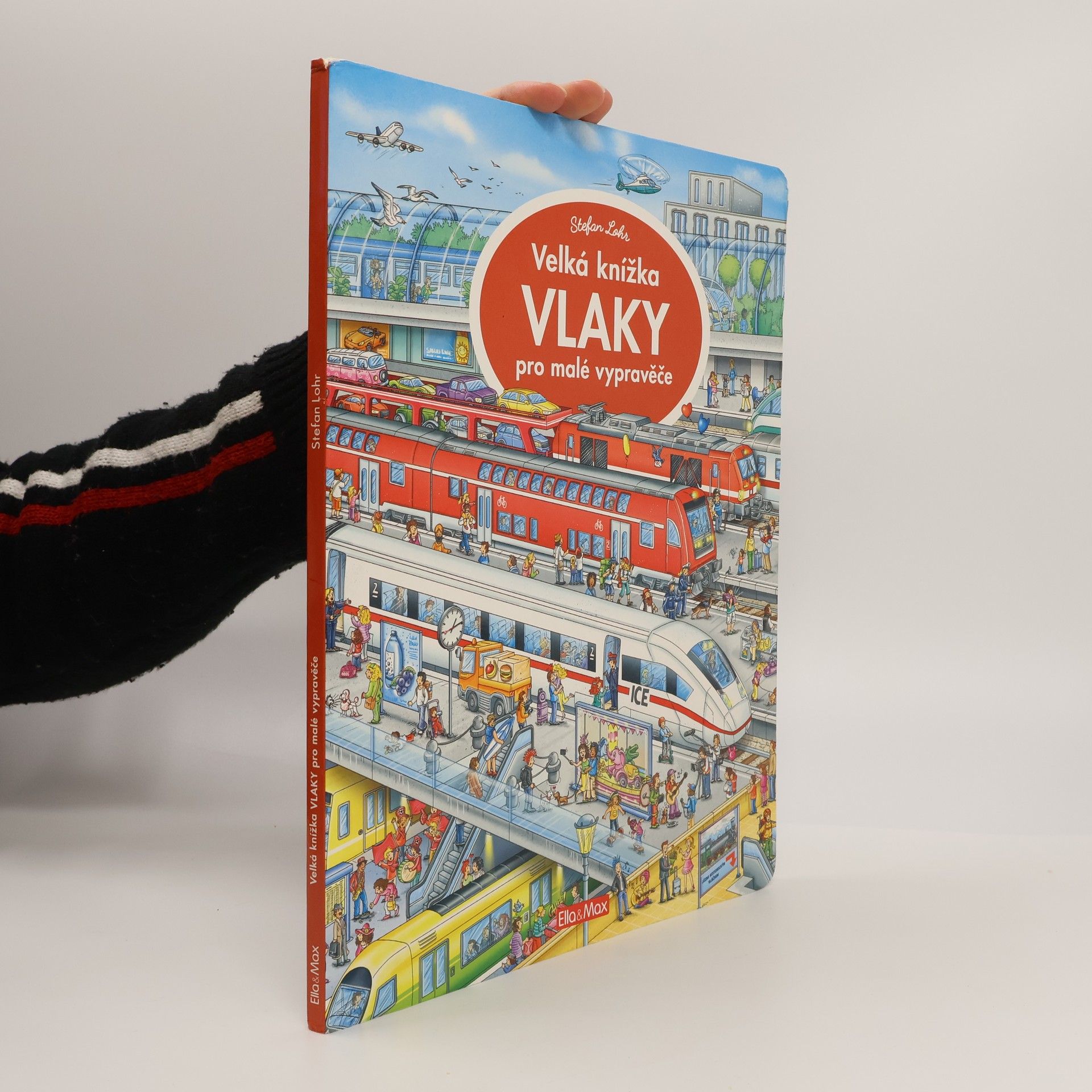 Stefan Lohr Velká knížka VLAKY pro malé vypravěče