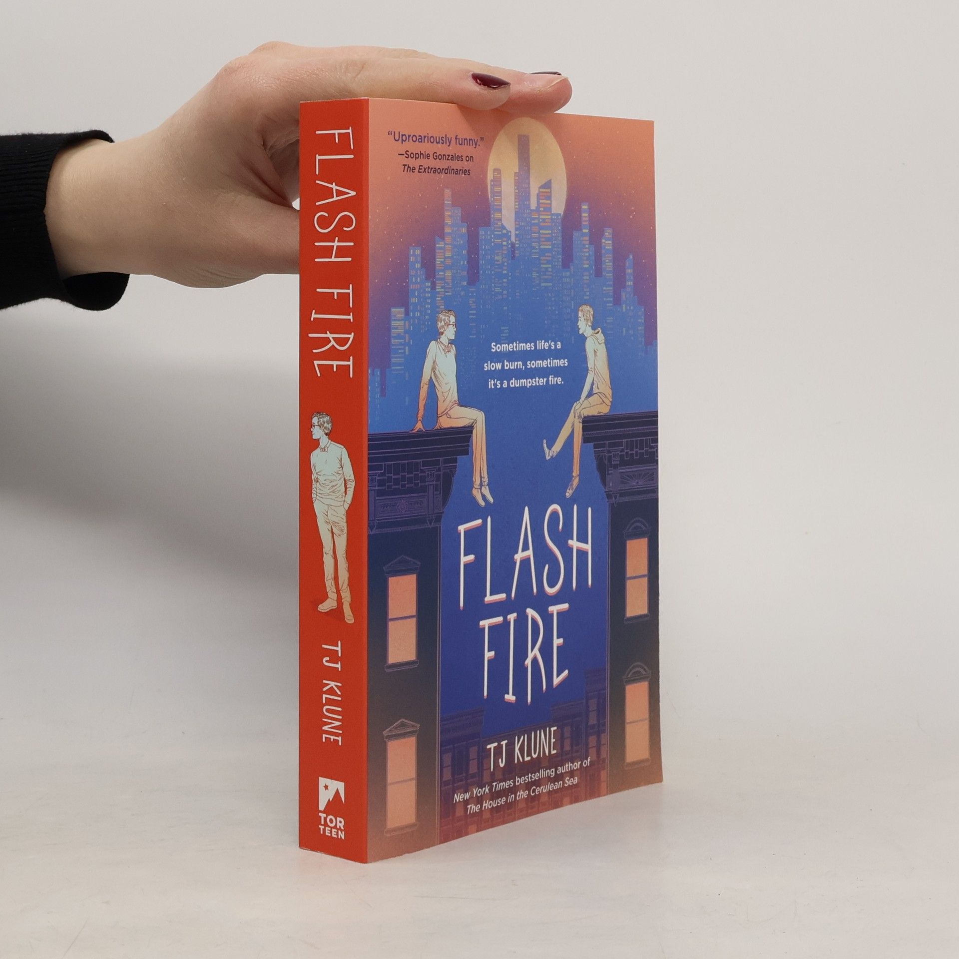 T.J. Klune Flash Fire: The Extraordinaries, Book Two