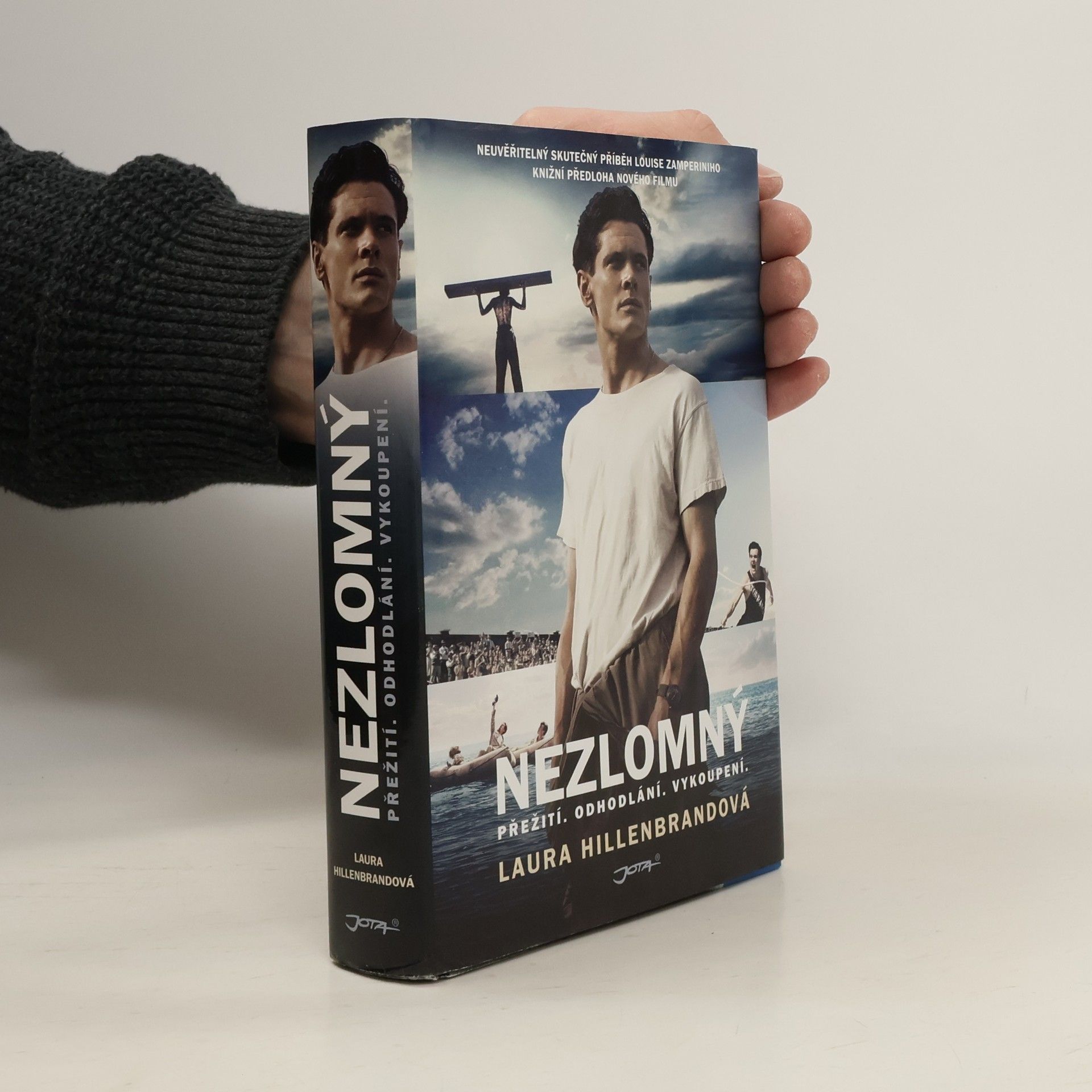 Laura Hillenbrand Nezlomný. Přežití, odhodlání, vykoupení.