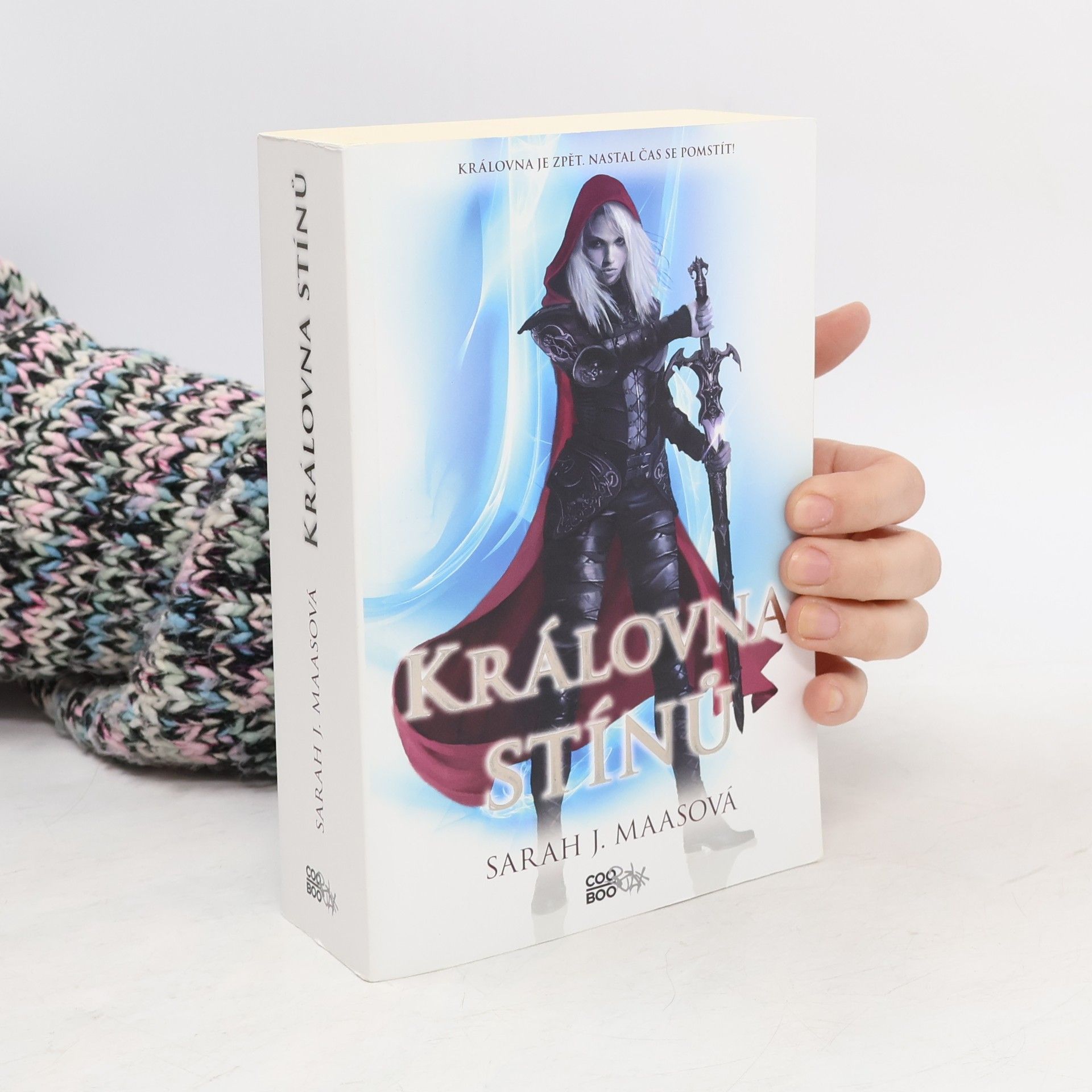 Sarah J. Maas Královna stínů