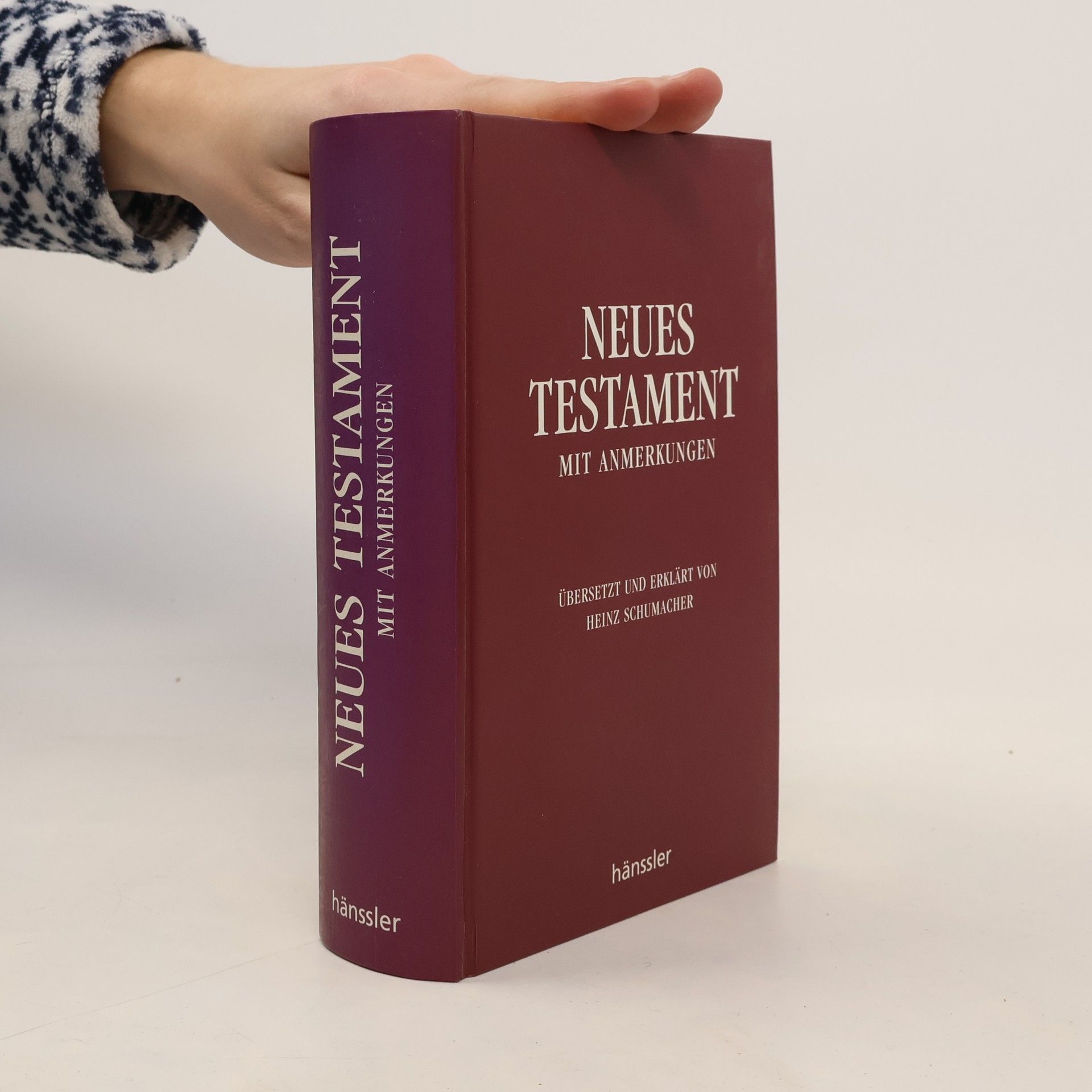 Neues Testament mit Anmerkungen. Übersetzt und erklärt von Heinz Schumacher.