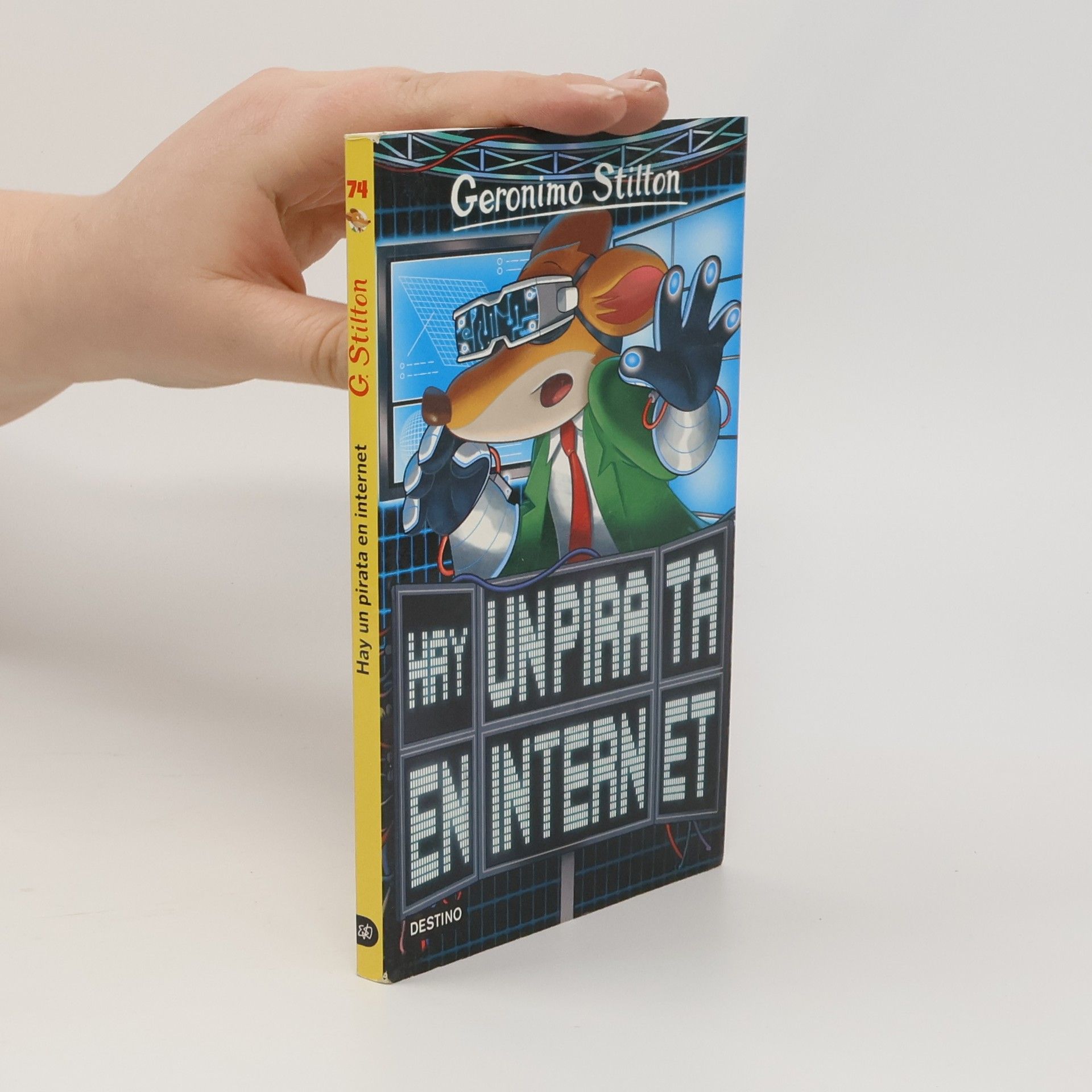 Geronimo Stilton - 74: Hay un pirata en internet