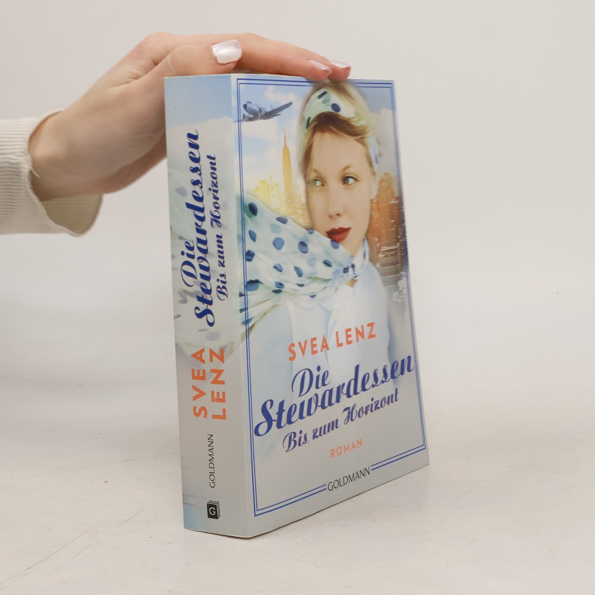 Die Stewardessen. Bis zum Horizont