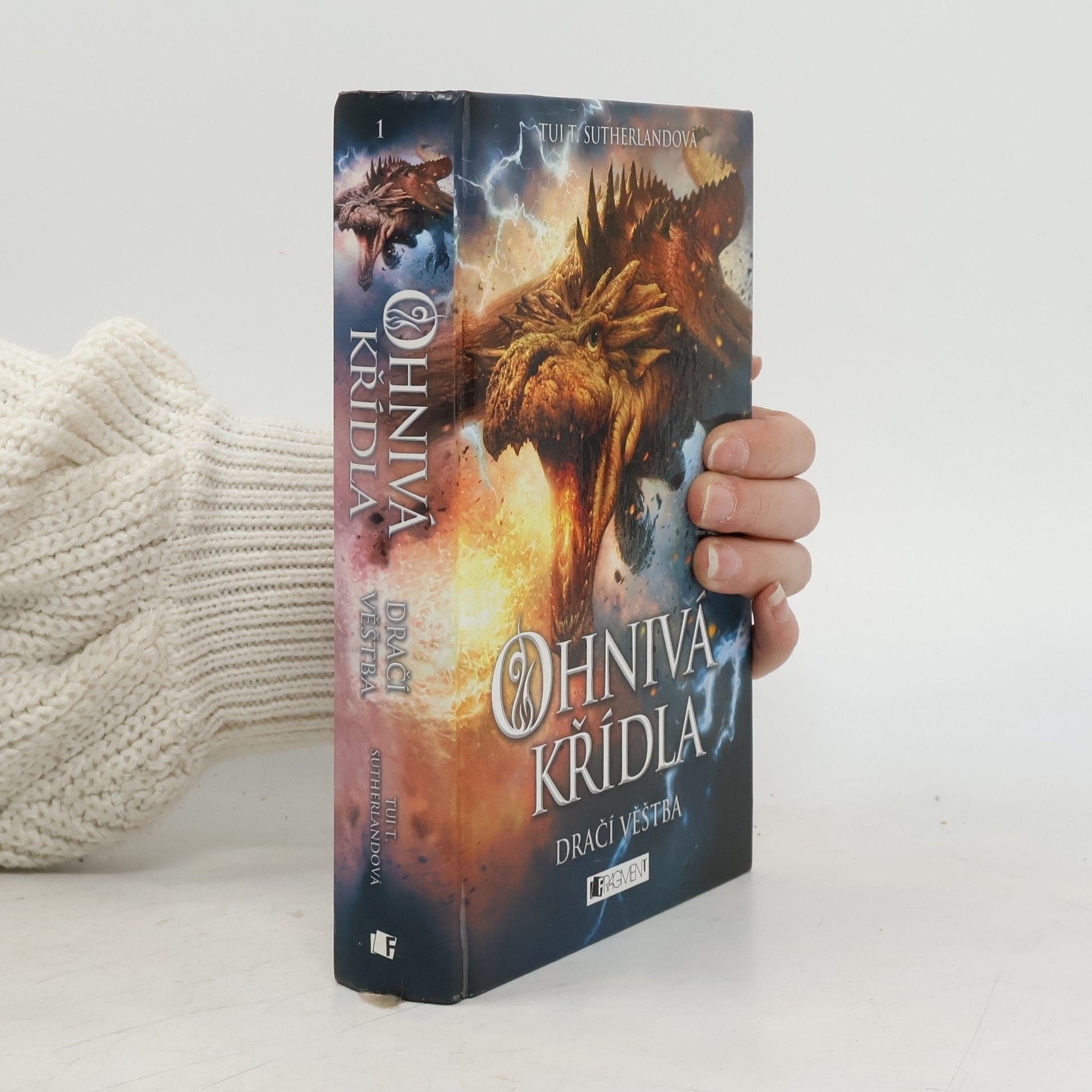 Tui Sutherland Ohnivá křídla. Dračí věštba