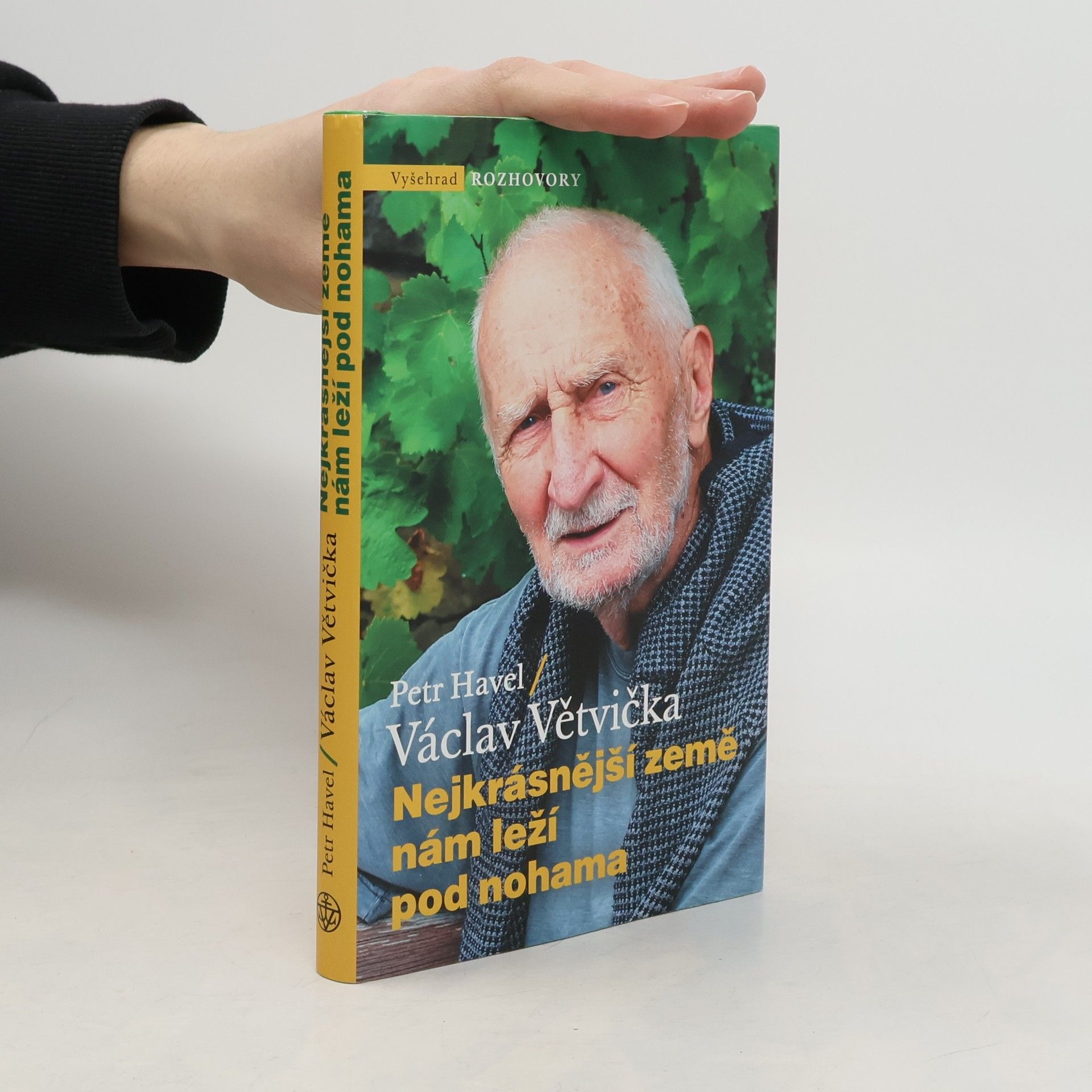 Václav Větvička Nejkrásnější země nám leží pod nohama