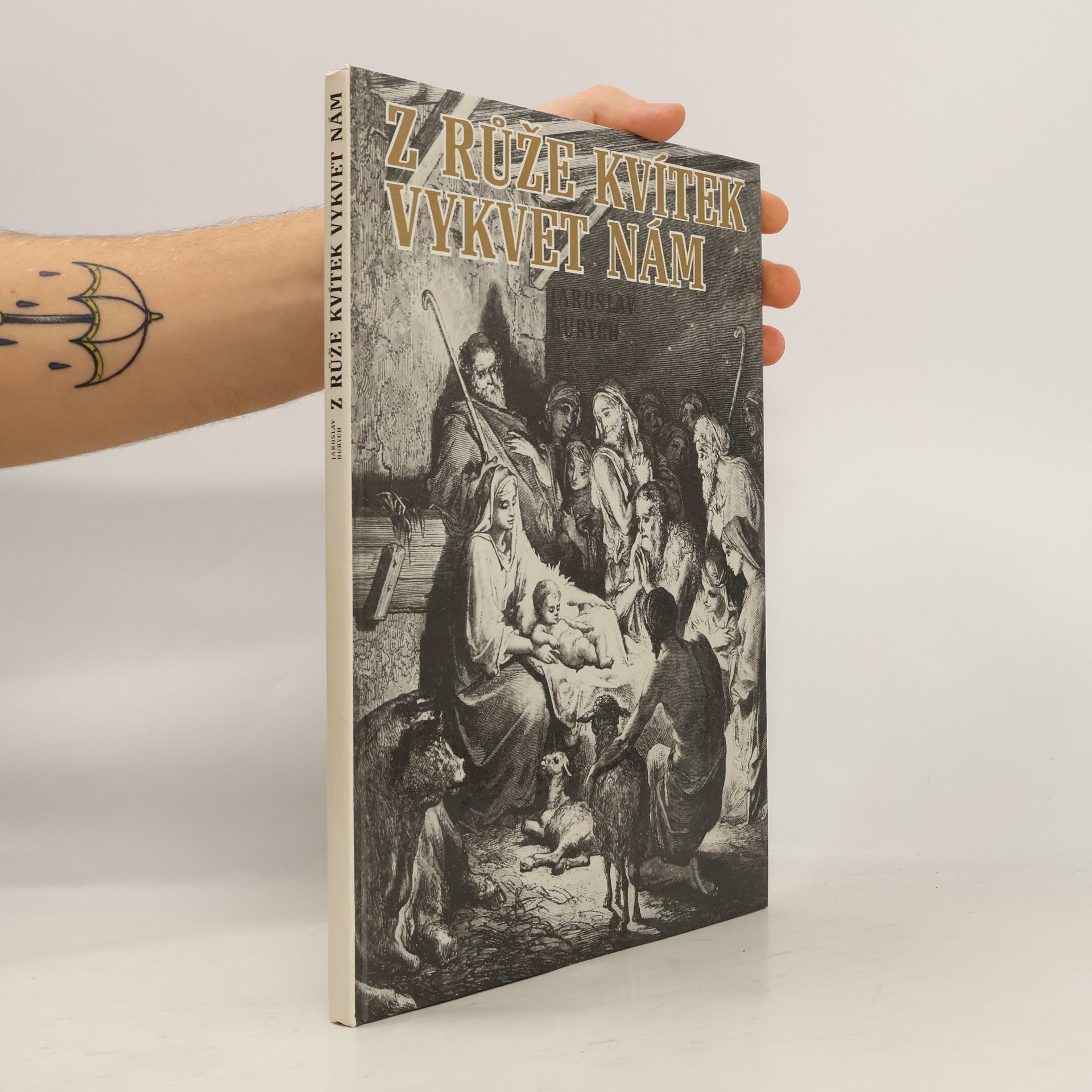 Z růže kvítek vykvet nám