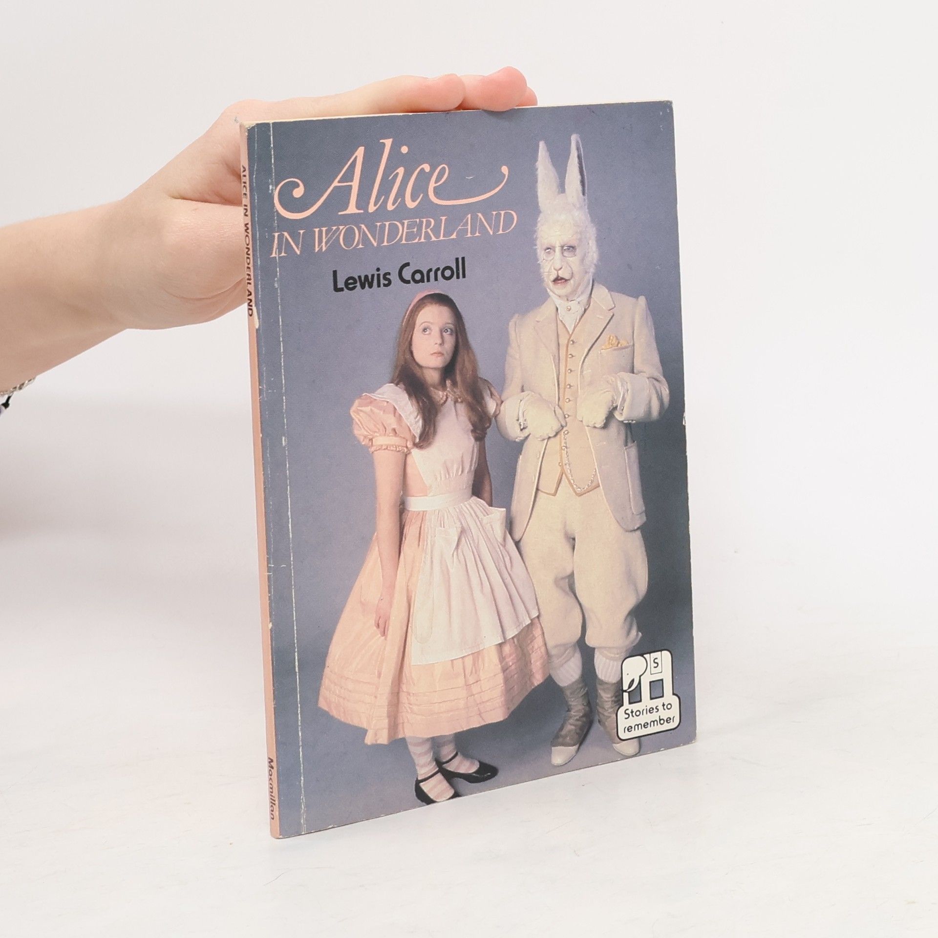 Lewis Carroll Alice's Adventures in Wonderland