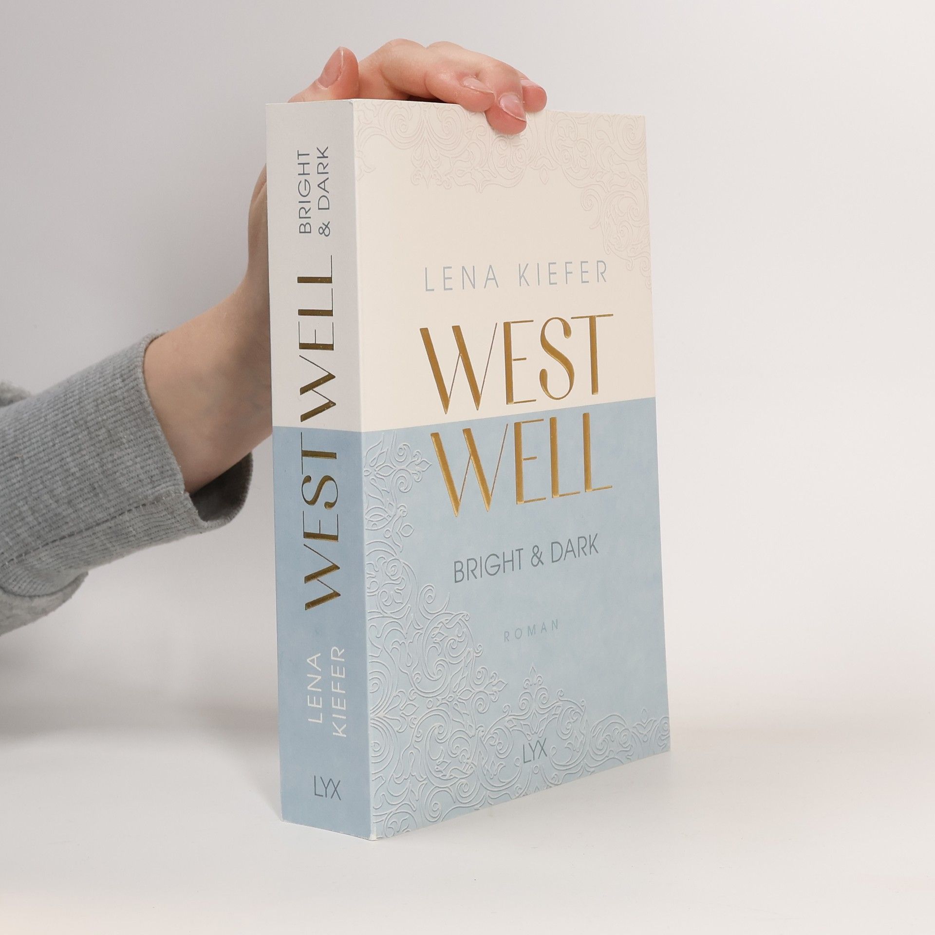 Lena Kiefer Westwell. Bright & Dark