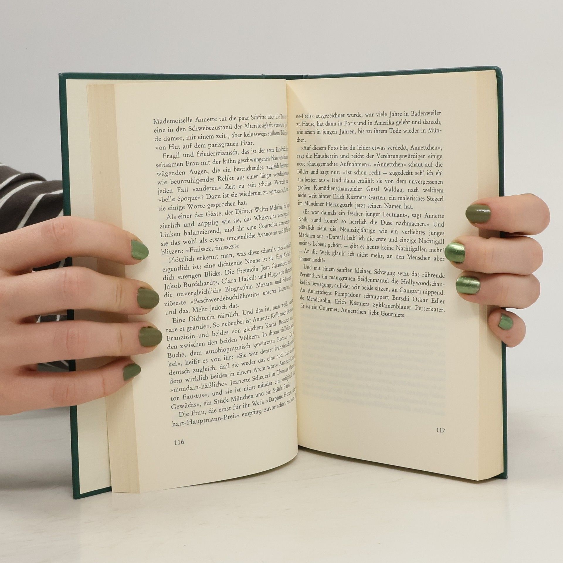 Autores varios Schriftzeichen