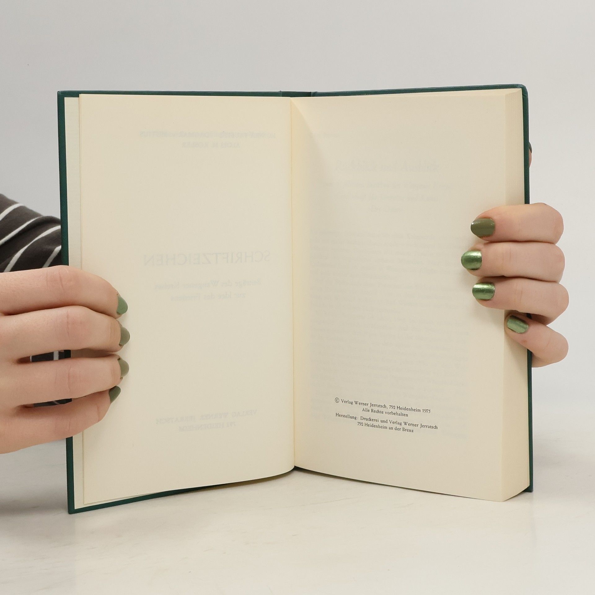 Autores varios Schriftzeichen