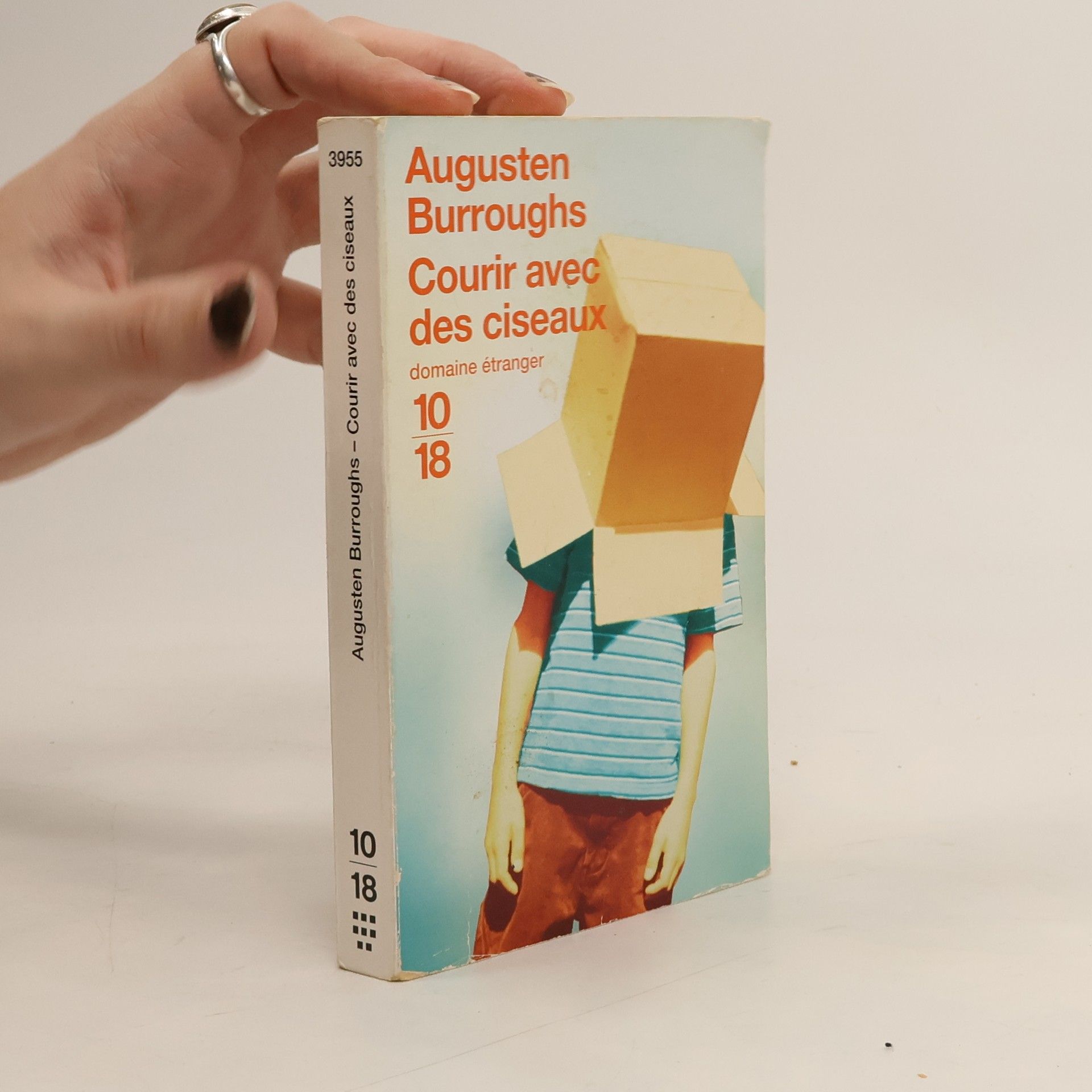 Courir avec des ciseaux