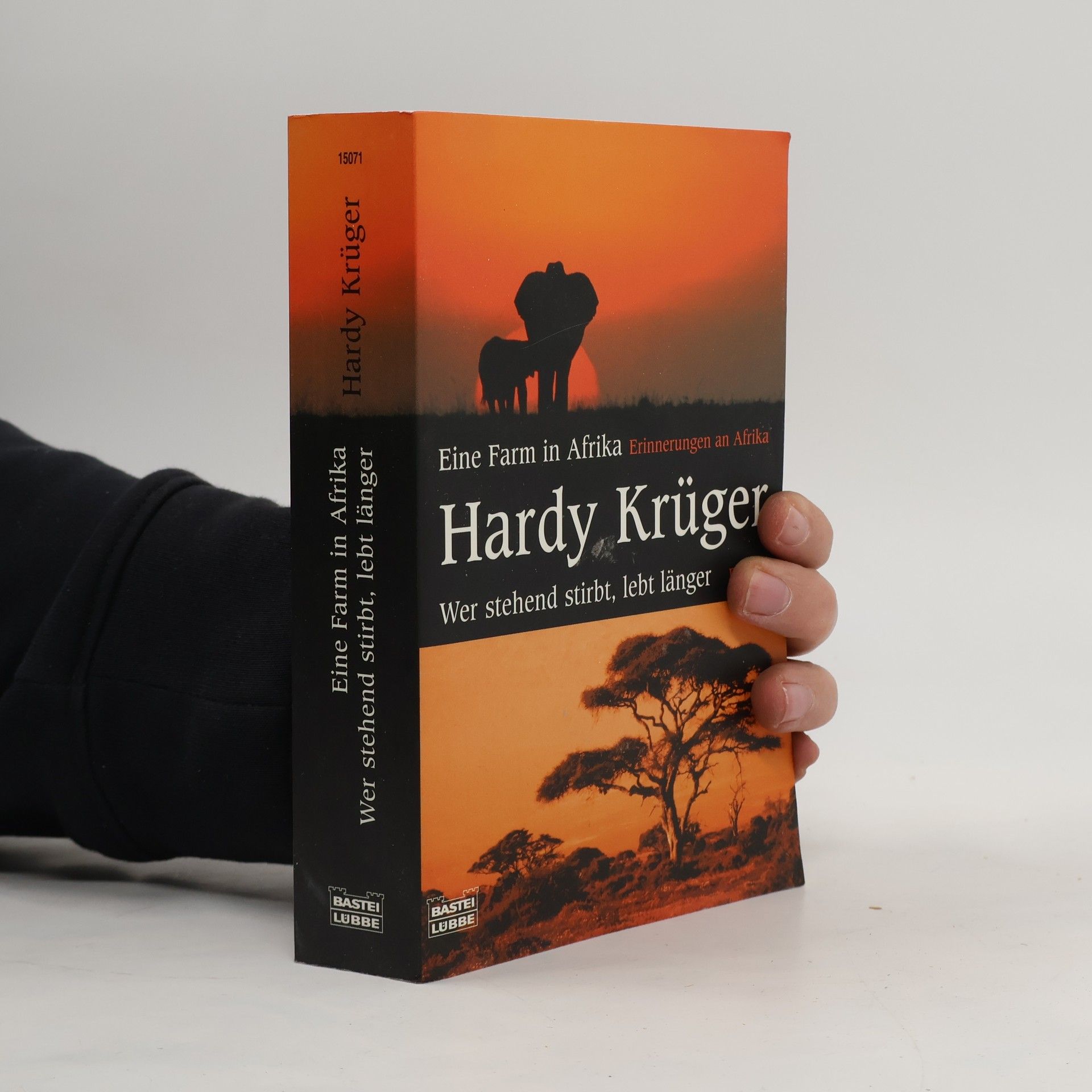 Hardy Krüger Eine Farm in Afrika, Wer stehend stirbt, lebt länger