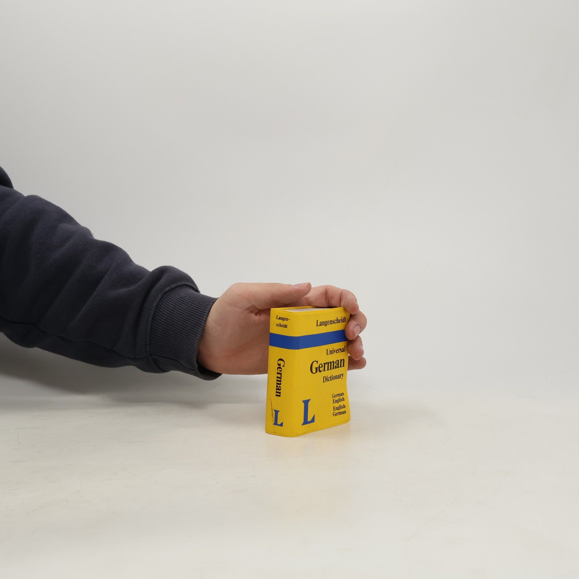 Langenscheidt's universal German dictionary German-English, English-German