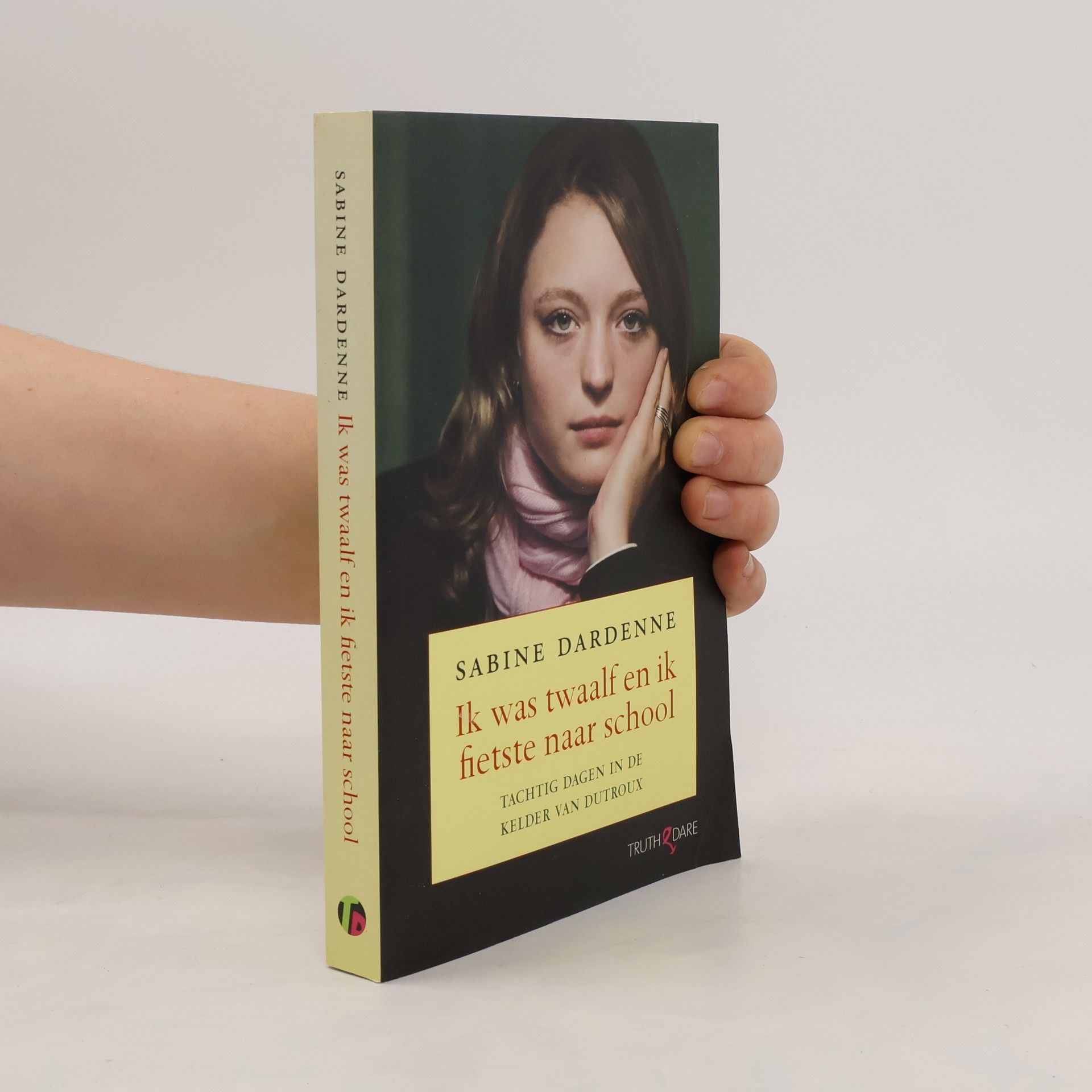 Ik was twaalf en ik fietste naar school